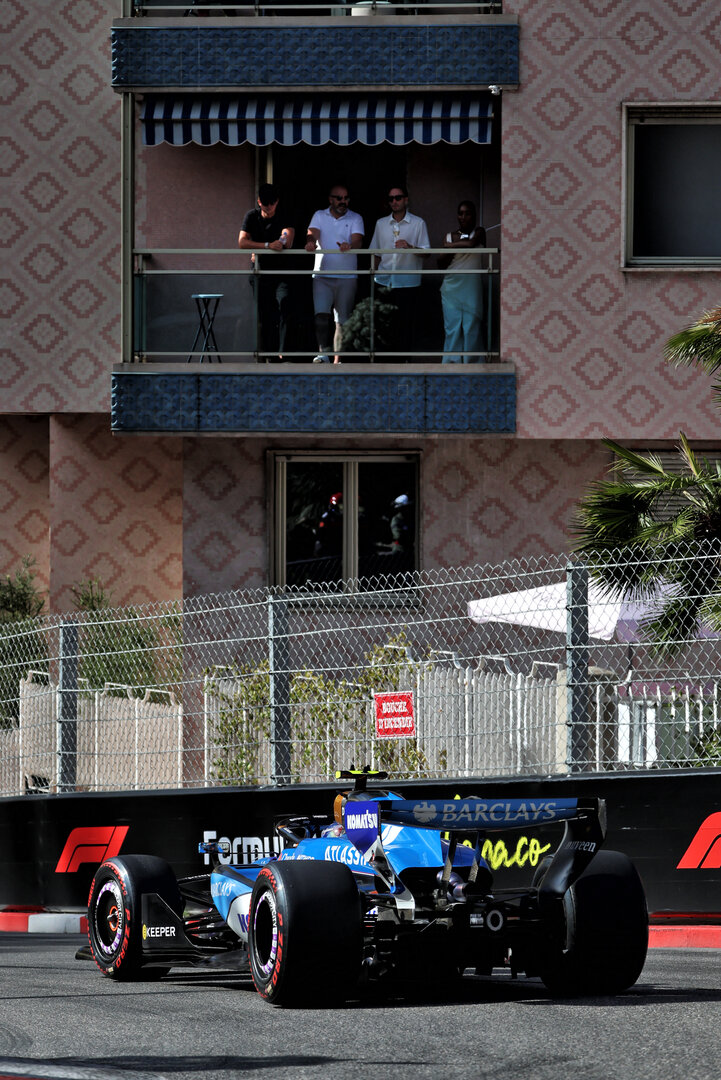 GP MONACO, Carlos Sainz (ESP) Williams F1 Team FW48.
05.06.2026. Formula 1 World Championship, Rd 6, Monaco Grand Prix, Monte Carlo, Monaco, Practice Day.
- www.xpbimages.com, EMail: requests@xpbimages.com © Copyright: Rew / XPB Images