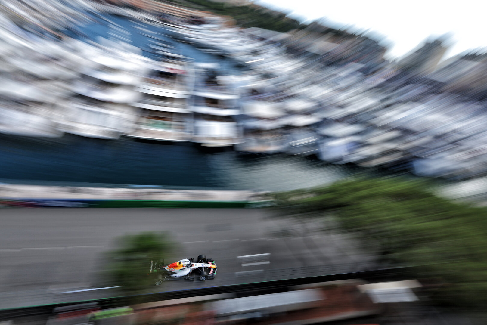 GP MONACO, Arvid Lindblad (GBR) Racing Bulls Formula One Team VCARB 03.
05.06.2026. Formula 1 World Championship, Rd 6, Monaco Grand Prix, Monte Carlo, Monaco, Practice Day.
- www.xpbimages.com, EMail: requests@xpbimages.com © Copyright: Charniaux / XPB Images