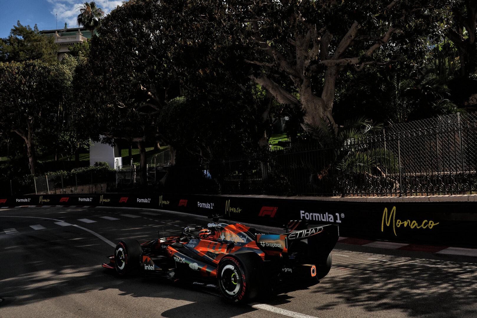 GP MONACO, Oscar Piastri (AUS) McLaren F1 Team MCL40.
05.06.2026. Formula 1 World Championship, Rd 6, Monaco Grand Prix, Monte Carlo, Monaco, Practice Day.
- www.xpbimages.com, EMail: requests@xpbimages.com © Copyright: Bearne / XPB Images