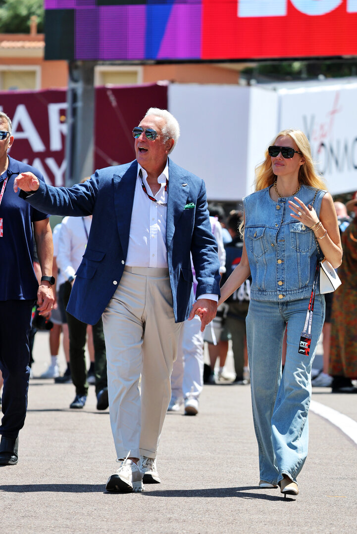 GP MONACO, (L to R): Lawrence Stroll (CDN) Aston Martin F1 Team Investor with sua moglie Raquel Stroll (BRA). 
07.06.2026. Formula 1 World Championship, Rd 6, Monaco Grand Prix, Monte Carlo, Monaco, Gara Day.
- www.xpbimages.com, EMail: requests@xpbimages.com © Copyright: Batchelor / XPB Images