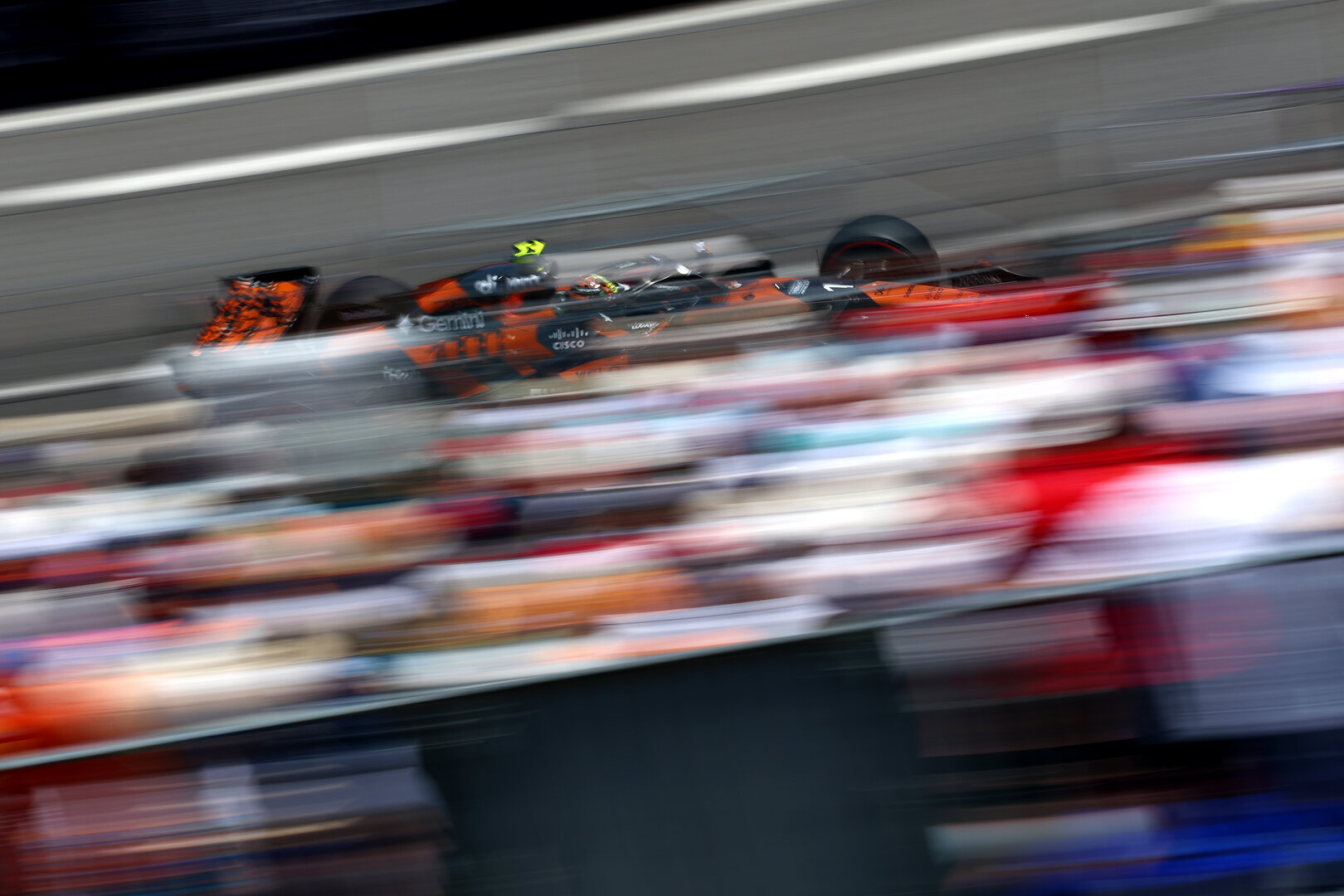 GP MONACO, Lando Norris (GBR) McLaren F1 Team MCL40.
07.06.2026. Formula 1 World Championship, Rd 6, Monaco Grand Prix, Monte Carlo, Monaco, Gara Day.
- www.xpbimages.com, EMail: requests@xpbimages.com © Copyright: Bearne / XPB Images