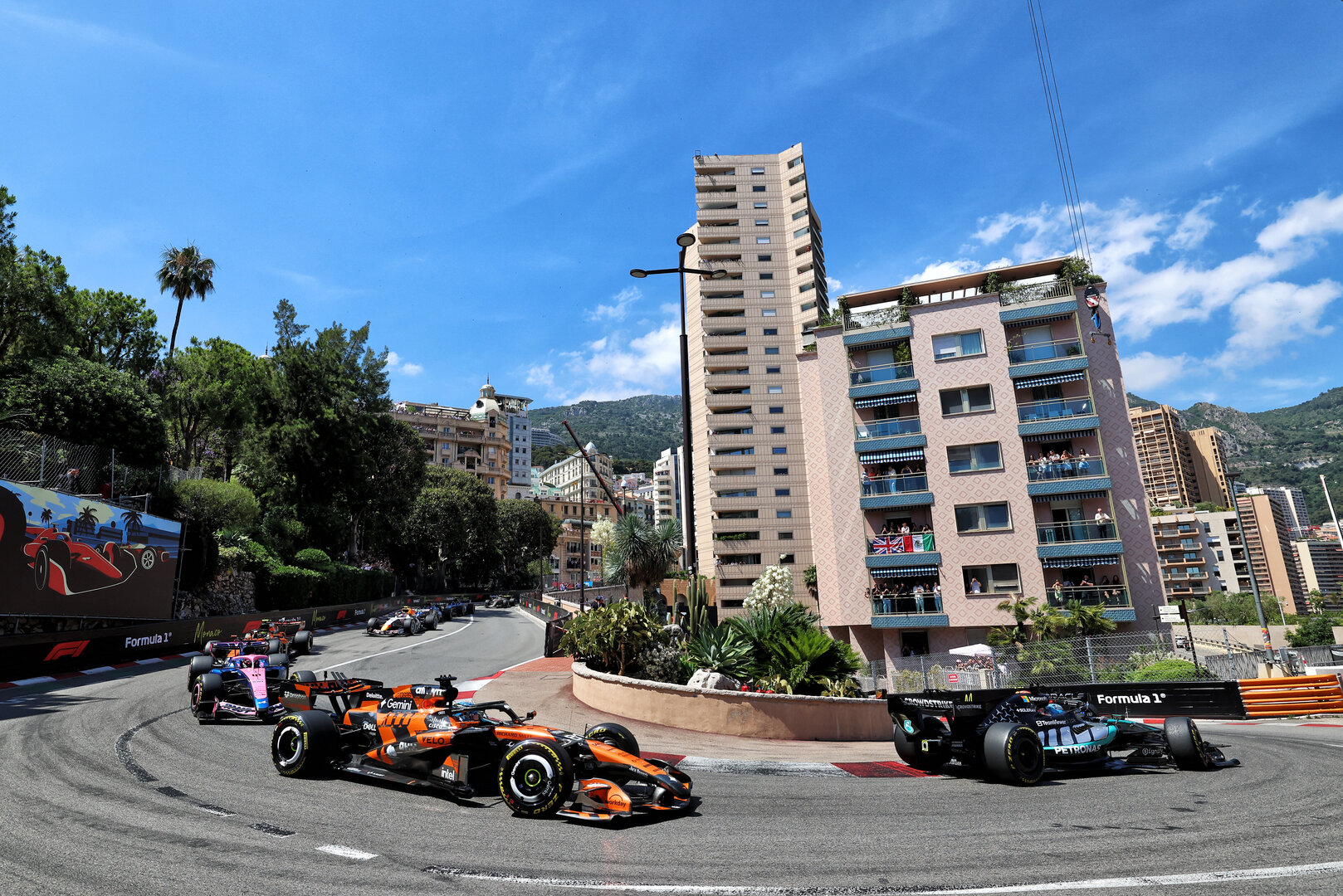 GP MONACO, Oscar Piastri (AUS) McLaren F1 Team MCL40 at the partenza of the race.
07.06.2026. Formula 1 World Championship, Rd 6, Monaco Grand Prix, Monte Carlo, Monaco, Gara Day.
- www.xpbimages.com, EMail: requests@xpbimages.com © Copyright: Rew / XPB Images