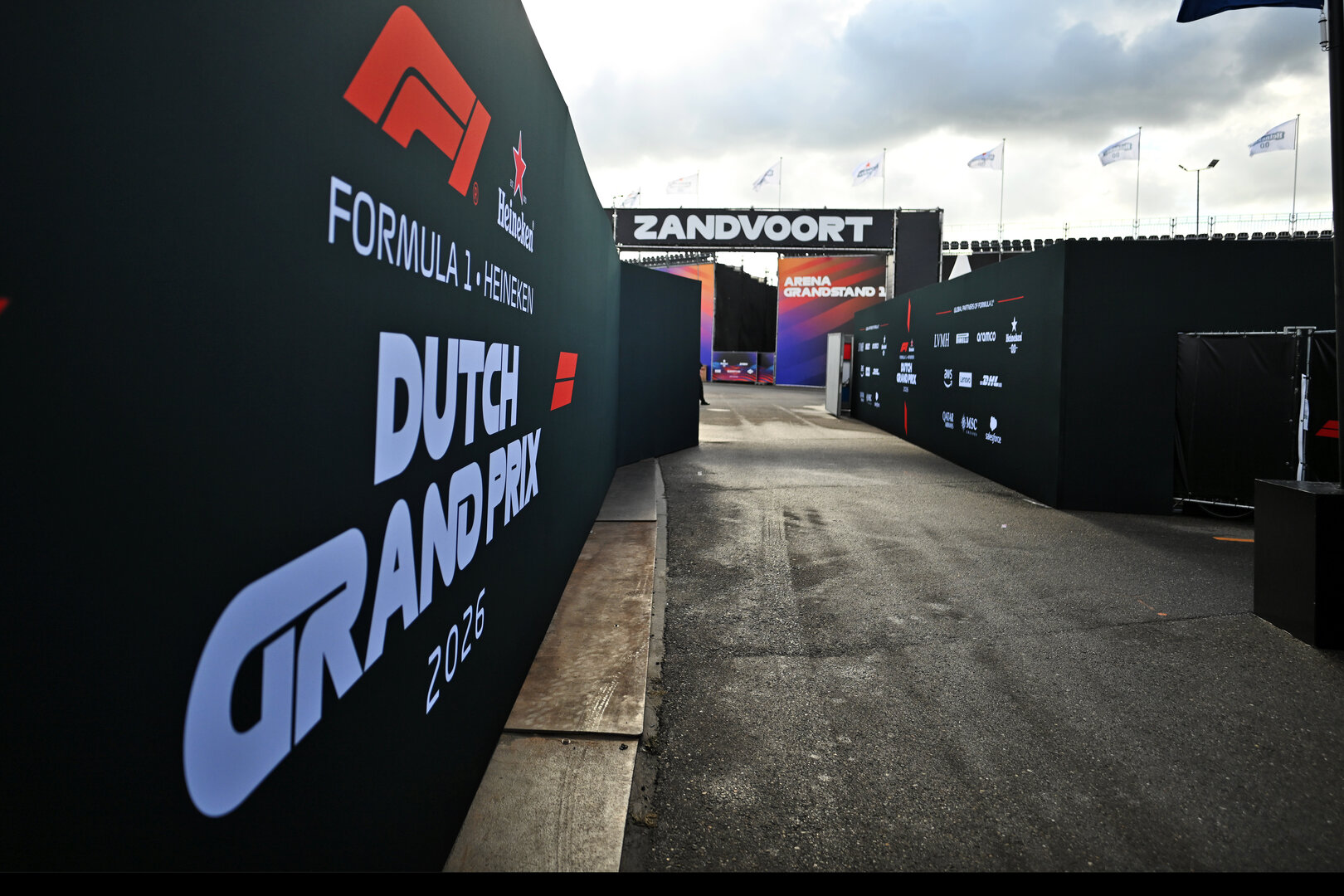 GP OLANDA, Paddock Atmosfera.
20.08.2026. Formula 1 World Championship, Rd 12, Dutch Grand Prix, Zandvoort, Netherlands, Preparation Day.
- www.xpbimages.com, EMail: requests@xpbimages.com © Copyright: Price / XPB Images