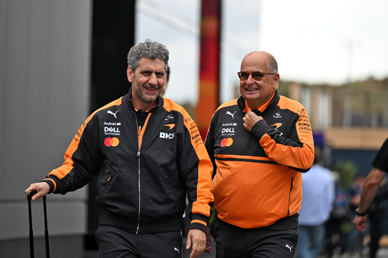 GP OLANDA, (L to R): Andrea Stella (ITA) McLaren F1 Team Team Principal with Luca Colajanni (ITA) McLaren F1 Team Communications Director.
20.08.2026. Formula 1 World Championship, Rd 12, Dutch Grand Prix, Zandvoort, Netherlands, Preparation Day.
- www.xpbimages.com, EMail: requests@xpbimages.com © Copyright: Price / XPB Images