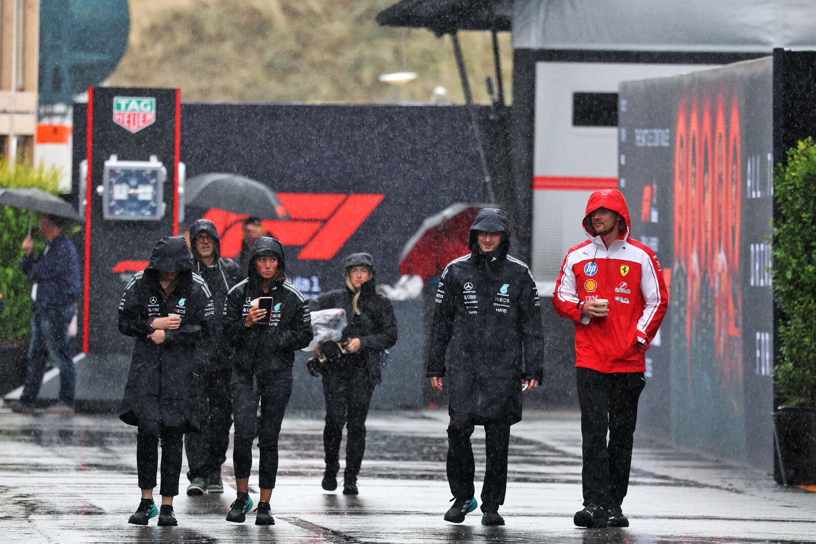 GP OLANDA, Paddock Atmosfera - rain falls.
21.08.2026. Formula 1 World Championship, Rd 12, Dutch Grand Prix, Zandvoort, Netherlands, Sprint Qualifiche Day.
- www.xpbimages.com, EMail: requests@xpbimages.com © Copyright: Moy / XPB Images