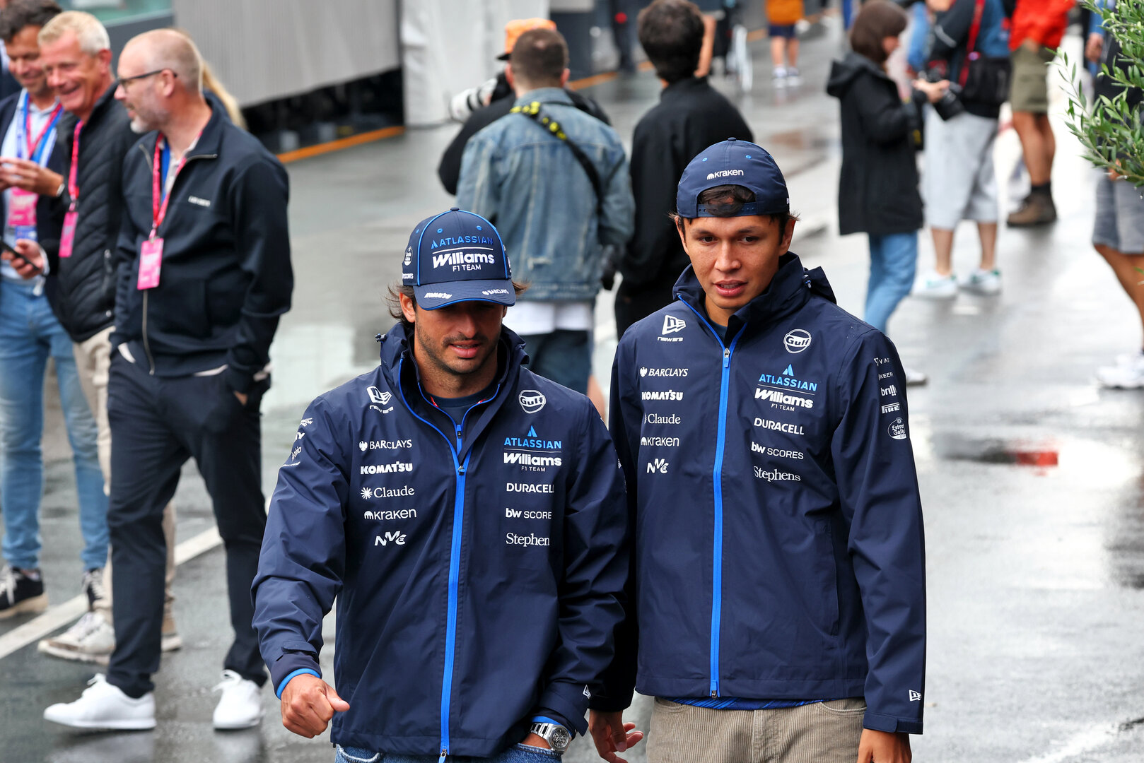 GP OLANDA, (L to R): Carlos Sainz (ESP) Williams F1 Team with team mate Alexander Albon (THA) Williams F1 Team.
21.08.2026. Formula 1 World Championship, Rd 12, Dutch Grand Prix, Zandvoort, Netherlands, Sprint Qualifiche Day.
- www.xpbimages.com, EMail: requests@xpbimages.com © Copyright: Bearne / XPB Images