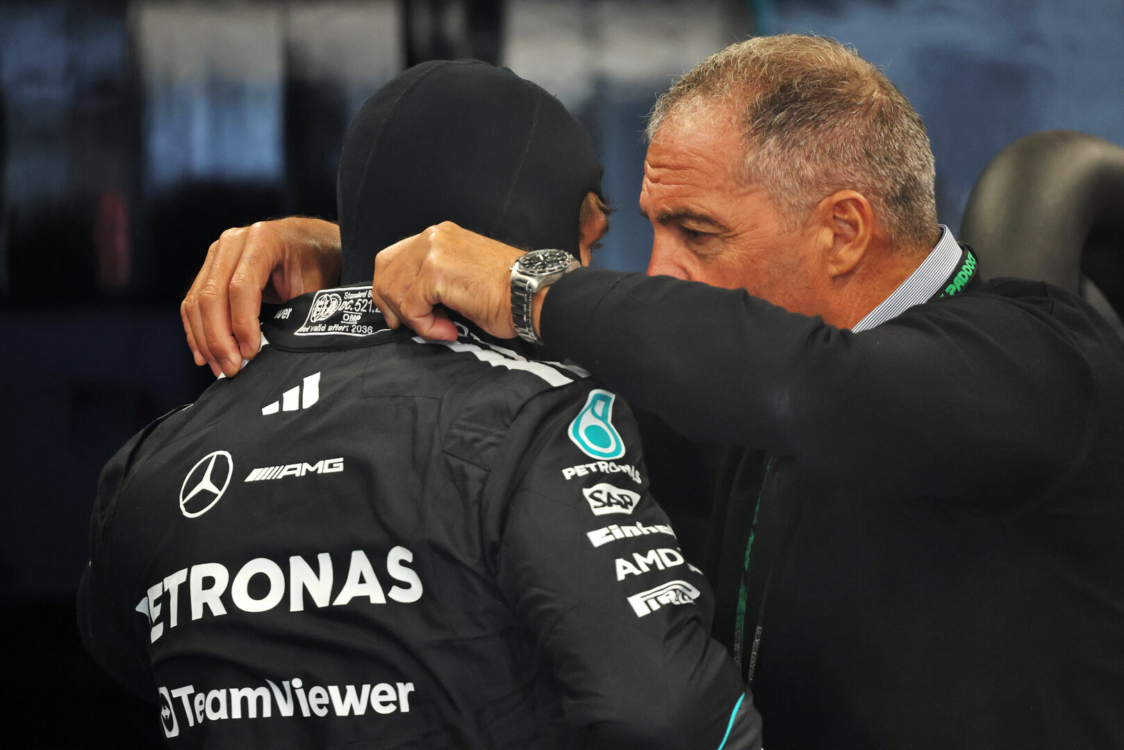 GP OLANDA, (L to R): Andrea Kimi Antonelli (ITA) Mercedes AMG Formula One Team with his father Marco Antonelli (ITA).
21.08.2026. Formula 1 World Championship, Rd 12, Dutch Grand Prix, Zandvoort, Netherlands, Sprint Qualifiche Day.
- www.xpbimages.com, EMail: requests@xpbimages.com © Copyright: Batchelor / XPB Images