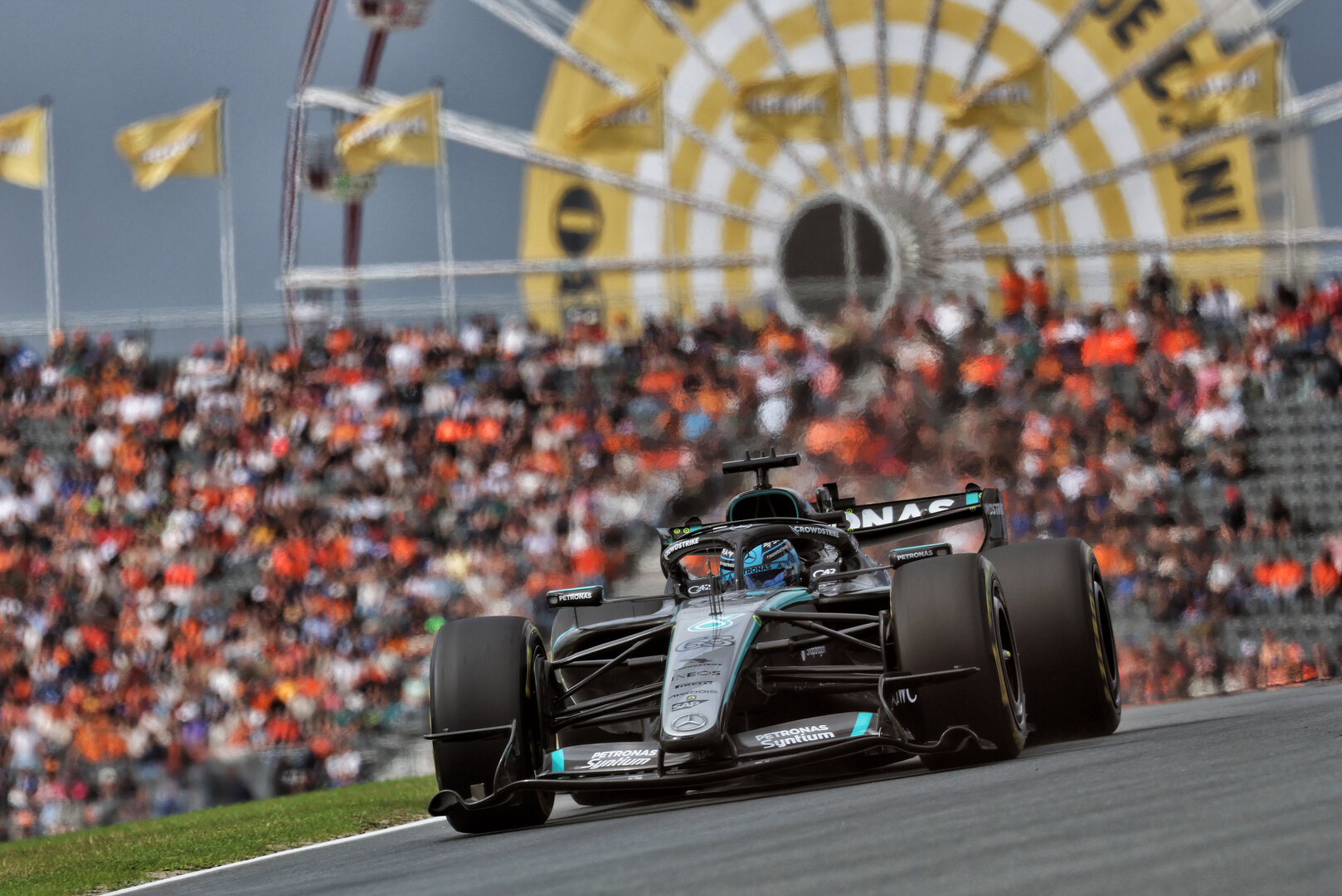 GP OLANDA, George Russell (GBR) Mercedes AMG Formula One Team W17.
21.08.2026. Formula 1 World Championship, Rd 12, Dutch Grand Prix, Zandvoort, Netherlands, Sprint Qualifiche Day.
- www.xpbimages.com, EMail: requests@xpbimages.com © Copyright: Moy / XPB Images