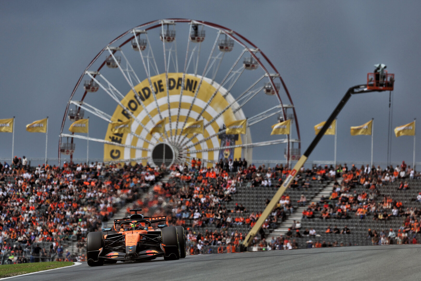GP OLANDA, Oscar Piastri (AUS) McLaren F1 Team MCL40.
21.08.2026. Formula 1 World Championship, Rd 12, Dutch Grand Prix, Zandvoort, Netherlands, Sprint Qualifiche Day.
- www.xpbimages.com, EMail: requests@xpbimages.com © Copyright: Moy / XPB Images