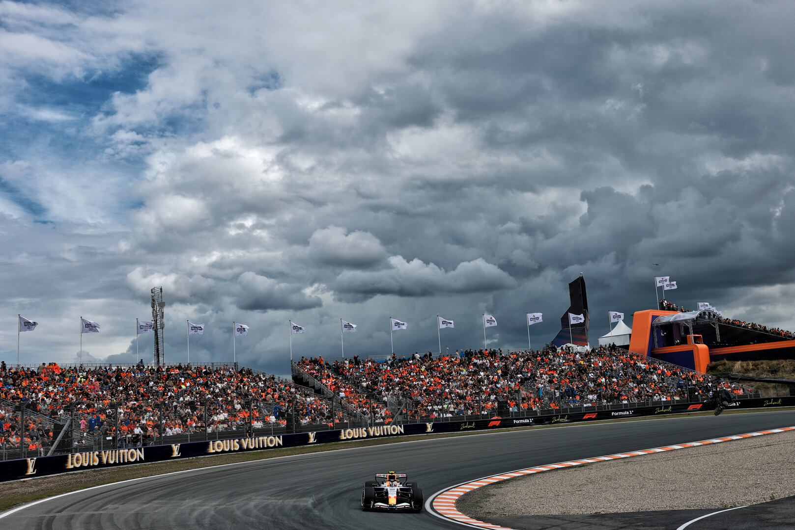 GP OLANDA, Yuki Tsunoda (JPN) Racing Bulls Formula One Team VCARB 03 Reserve Driver.
21.08.2026. Formula 1 World Championship, Rd 12, Dutch Grand Prix, Zandvoort, Netherlands, Sprint Qualifiche Day.
- www.xpbimages.com, EMail: requests@xpbimages.com © Copyright: Charniaux / XPB Images