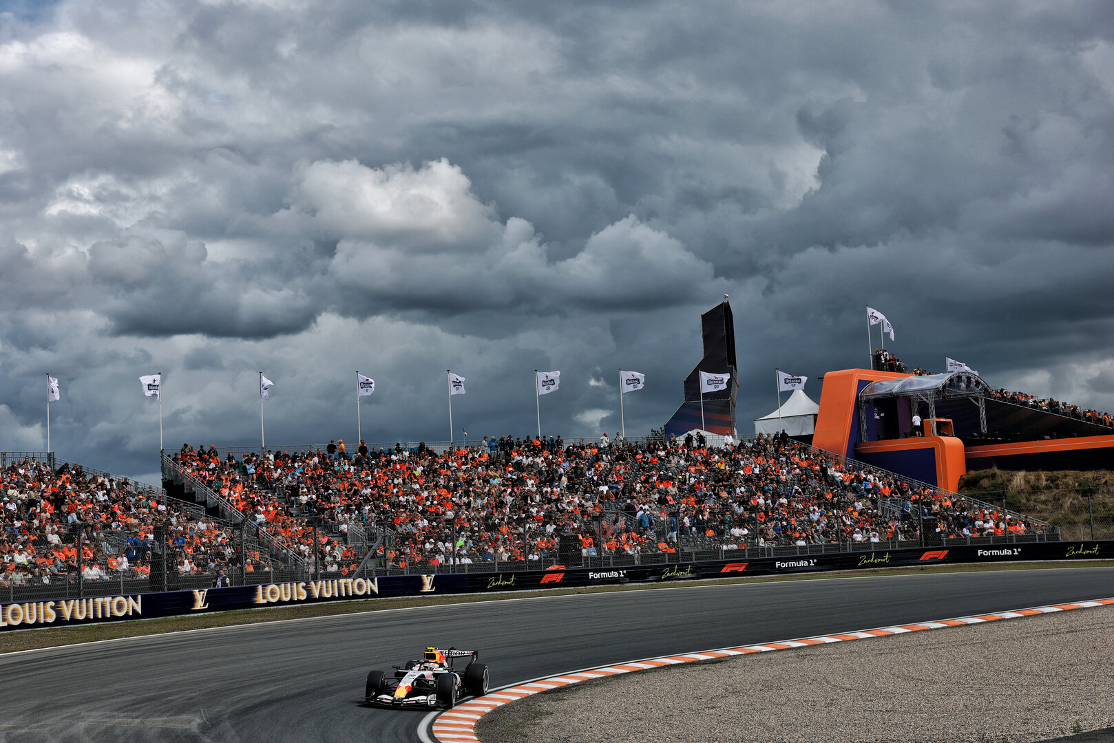 GP OLANDA, Yuki Tsunoda (JPN) Racing Bulls Formula One Team VCARB 03 Reserve Driver.
21.08.2026. Formula 1 World Championship, Rd 12, Dutch Grand Prix, Zandvoort, Netherlands, Sprint Qualifiche Day.
- www.xpbimages.com, EMail: requests@xpbimages.com © Copyright: Charniaux / XPB Images