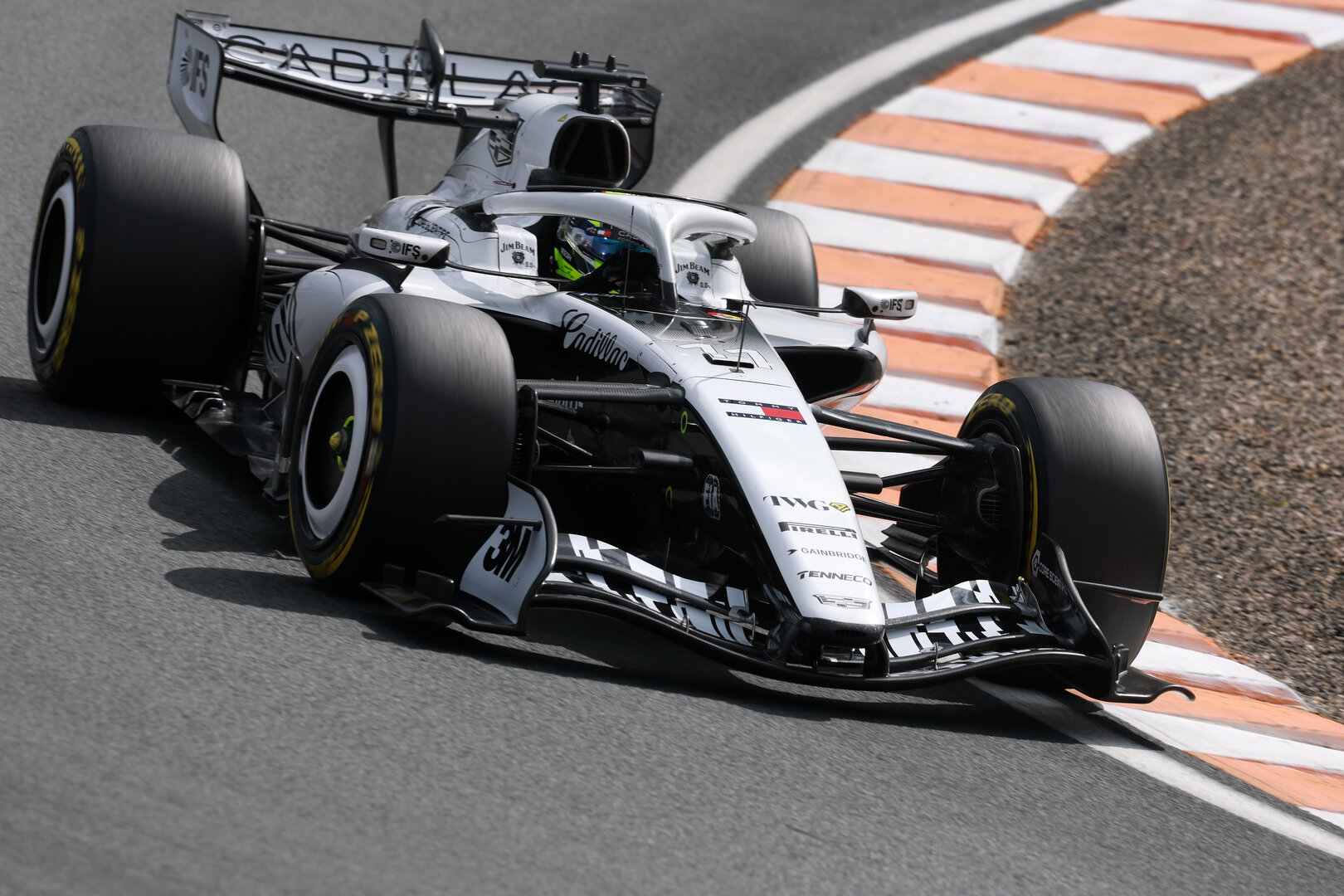 GP OLANDA, Sergio Perez (MEX) Cadillac Formula 1 Team MAC-26.
21.08.2026. Formula 1 World Championship, Rd 12, Dutch Grand Prix, Zandvoort, Netherlands, Sprint Qualifiche Day.
- www.xpbimages.com, EMail: requests@xpbimages.com © Copyright: Charniaux / XPB Images