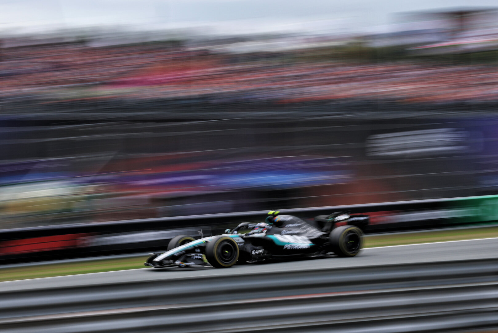 GP OLANDA, Andrea Kimi Antonelli (ITA) Mercedes AMG Formula One Team W17.
21.08.2026. Formula 1 World Championship, Rd 12, Dutch Grand Prix, Zandvoort, Netherlands, Sprint Qualifiche Day.
- www.xpbimages.com, EMail: requests@xpbimages.com © Copyright: Moy / XPB Images