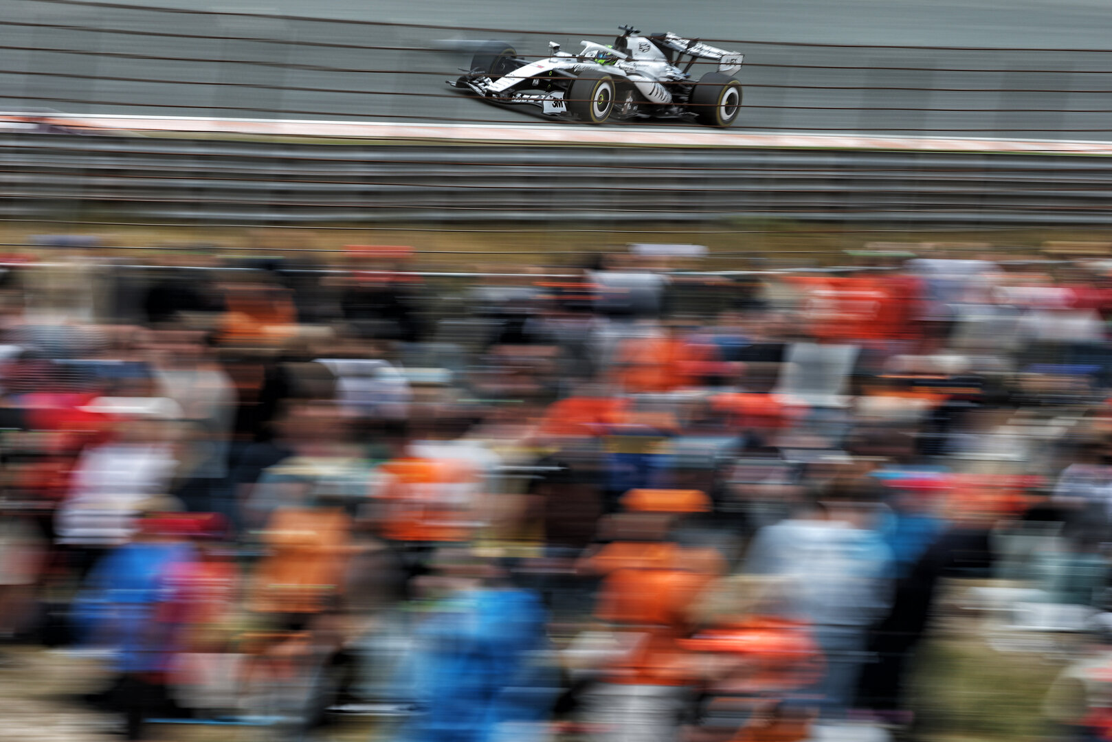 GP OLANDA, Sergio Perez (MEX) Cadillac Formula 1 Team MAC-26.
21.08.2026. Formula 1 World Championship, Rd 12, Dutch Grand Prix, Zandvoort, Netherlands, Sprint Qualifiche Day.
- www.xpbimages.com, EMail: requests@xpbimages.com © Copyright: Moy / XPB Images
