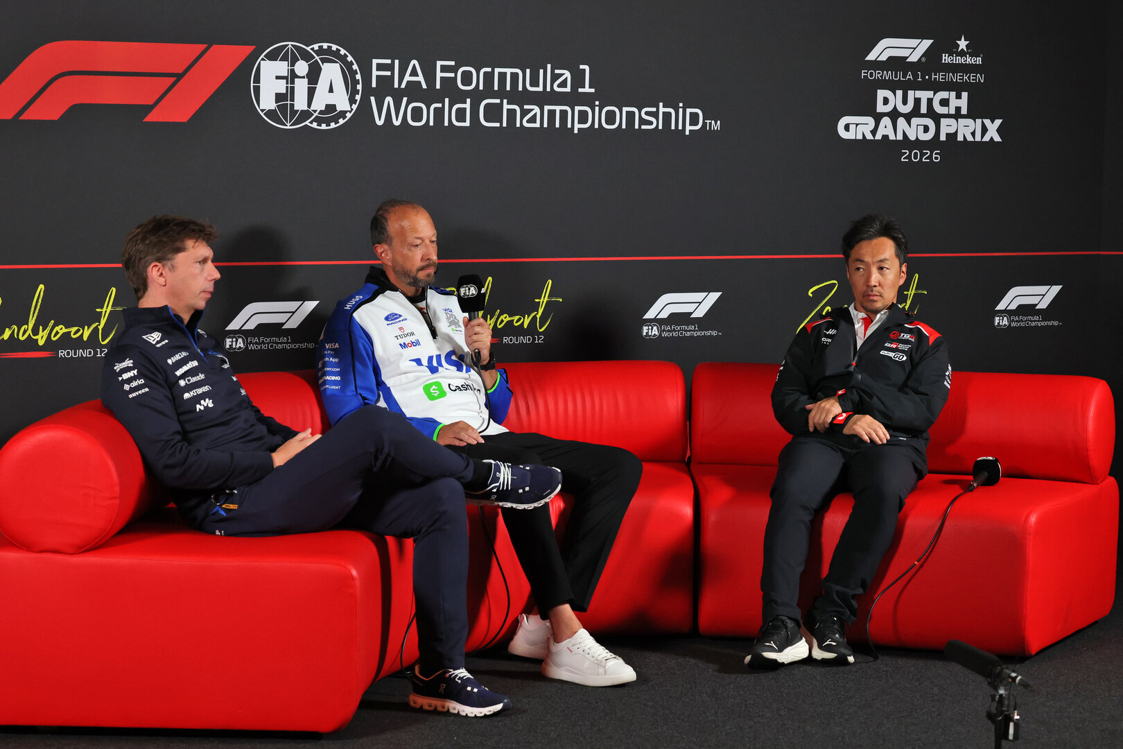 GP OLANDA, (L to R): James Vowles (GBR) Williams F1 Team, Team Principal; Peter Bayer (AUT) Racing Bulls Formula One Team Chief Executive Officer; e Ayao Komatsu (JPN) Haas F1 Team Principal, in the FIA Press Conference.
21.08.2026. Formula 1 World Championship, Rd 12, Dutch Grand Prix, Zandvoort, Netherlands, Sprint Qualifiche Day.
- www.xpbimages.com, EMail: requests@xpbimages.com © Copyright: Moy / XPB Images