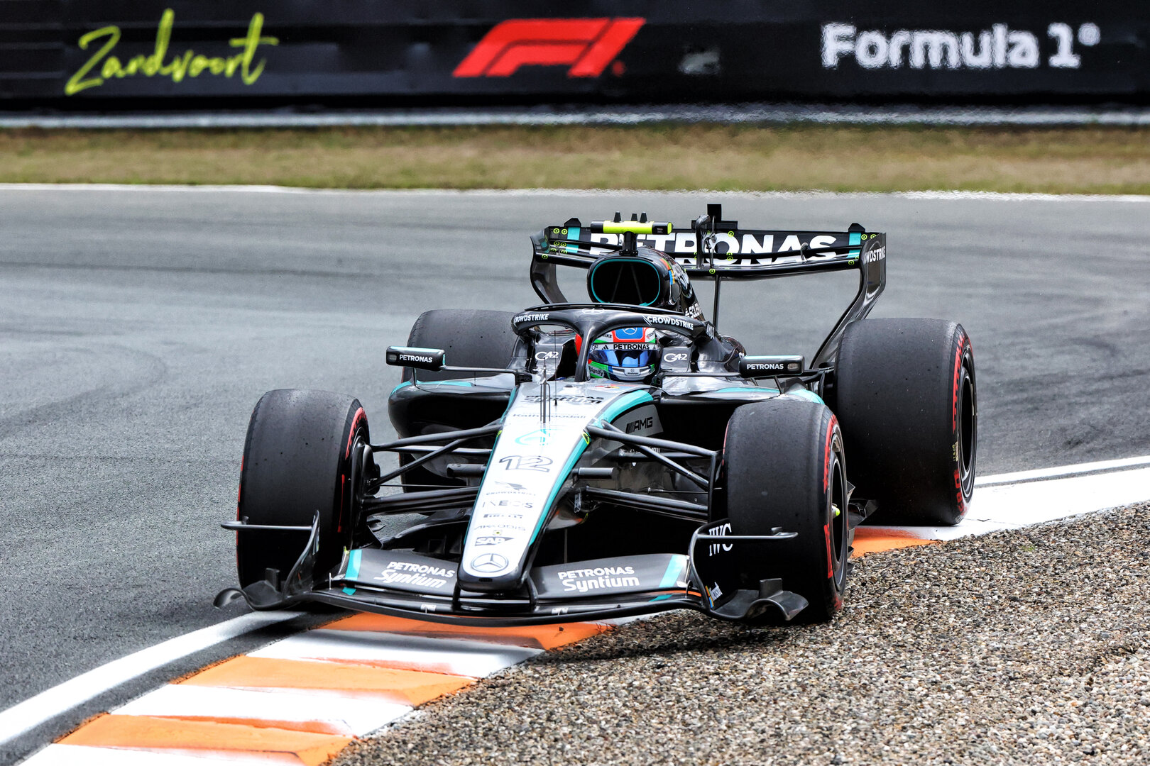 GP OLANDA, Andrea Kimi Antonelli (ITA) Mercedes AMG Formula One Team W17.
21.08.2026. Formula 1 World Championship, Rd 12, Dutch Grand Prix, Zandvoort, Netherlands, Sprint Qualifiche Day.
 - www.xpbimages.com, EMail: requests@xpbimages.com © Copyright: Coates / XPB Images