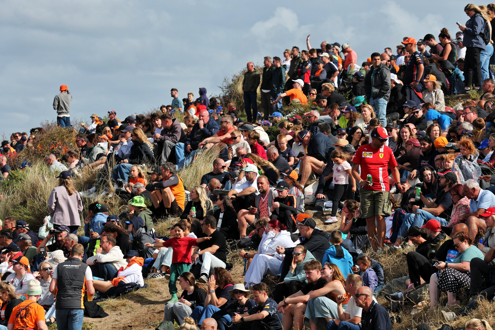GP OLANDA, Circuit Atmosfera - fans.
21.08.2026. Formula 1 World Championship, Rd 12, Dutch Grand Prix, Zandvoort, Netherlands, Sprint Qualifiche Day.
- www.xpbimages.com, EMail: requests@xpbimages.com © Copyright: Moy / XPB Images