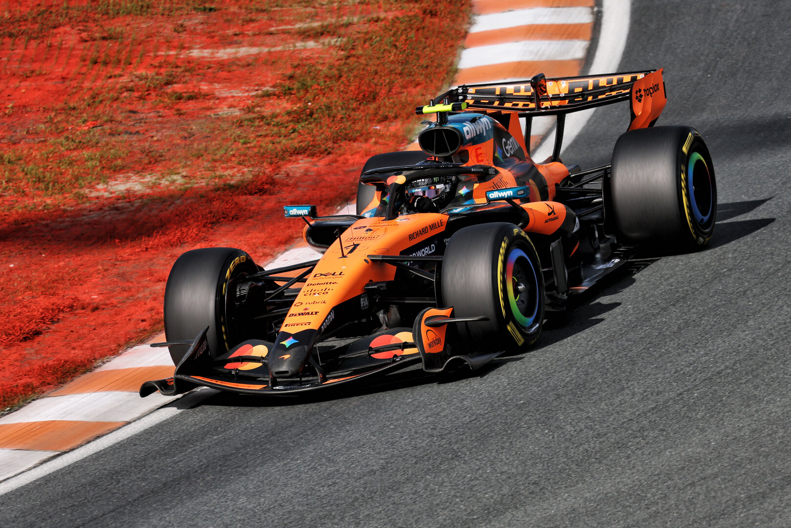 GP OLANDA, Lando Norris (GBR) McLaren F1 Team MCL40.
21.08.2026. Formula 1 World Championship, Rd 12, Dutch Grand Prix, Zandvoort, Netherlands, Sprint Qualifiche Day.
- www.xpbimages.com, EMail: requests@xpbimages.com © Copyright: Moy / XPB Images