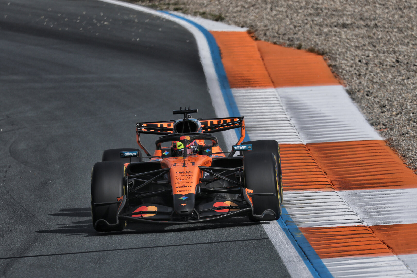 GP OLANDA, Oscar Piastri (AUS) McLaren F1 Team MCL40.
21.08.2026. Formula 1 World Championship, Rd 12, Dutch Grand Prix, Zandvoort, Netherlands, Sprint Qualifiche Day.
- www.xpbimages.com, EMail: requests@xpbimages.com © Copyright: Moy / XPB Images