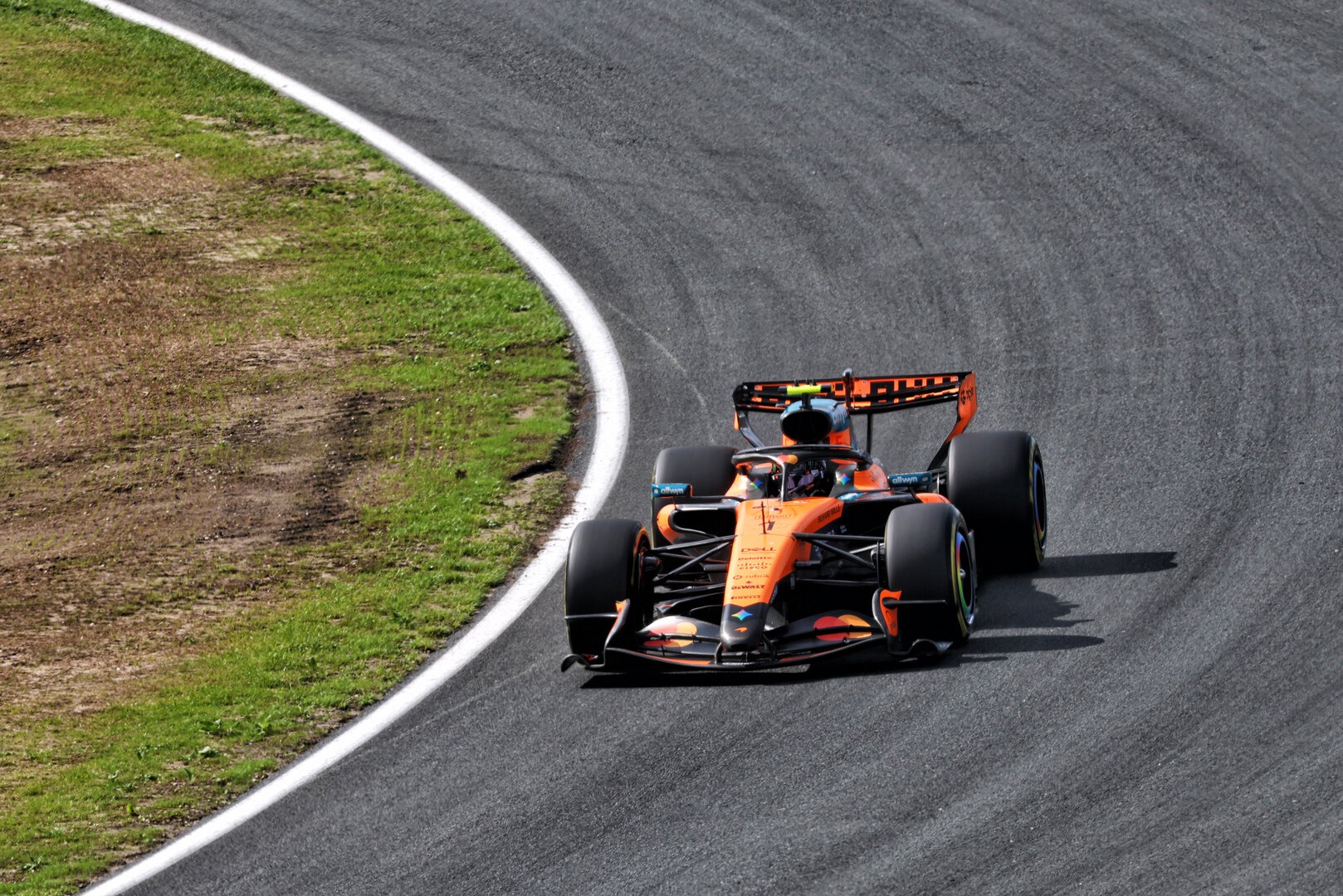 GP OLANDA, Lando Norris (GBR) McLaren F1 Team MCL40.
21.08.2026. Formula 1 World Championship, Rd 12, Dutch Grand Prix, Zandvoort, Netherlands, Sprint Qualifiche Day.
- www.xpbimages.com, EMail: requests@xpbimages.com © Copyright: Bearne / XPB Images