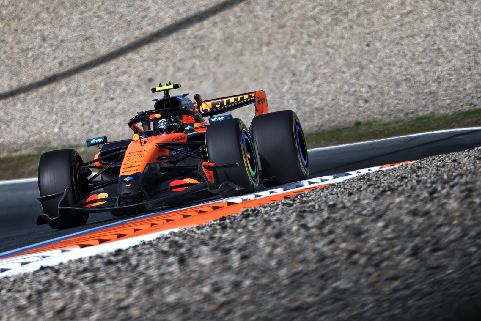 GP OLANDA, Lando Norris (GBR) McLaren F1 Team MCL40.
21.08.2026. Formula 1 World Championship, Rd 12, Dutch Grand Prix, Zandvoort, Netherlands, Sprint Qualifiche Day.
- www.xpbimages.com, EMail: requests@xpbimages.com © Copyright: Bearne / XPB Images