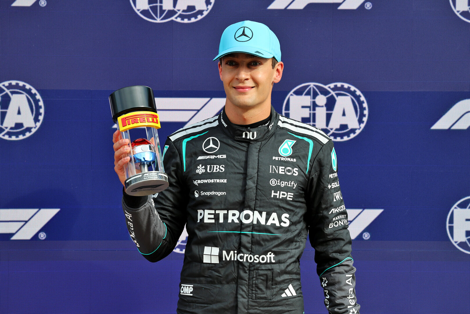 GP OLANDA, George Russell (GBR) Mercedes AMG Formula One Team celebrates his pole position in Sprint parc ferme.
21.08.2026. Formula 1 World Championship, Rd 12, Dutch Grand Prix, Zandvoort, Netherlands, Sprint Qualifiche Day.
- www.xpbimages.com, EMail: requests@xpbimages.com © Copyright: Batchelor / XPB Images