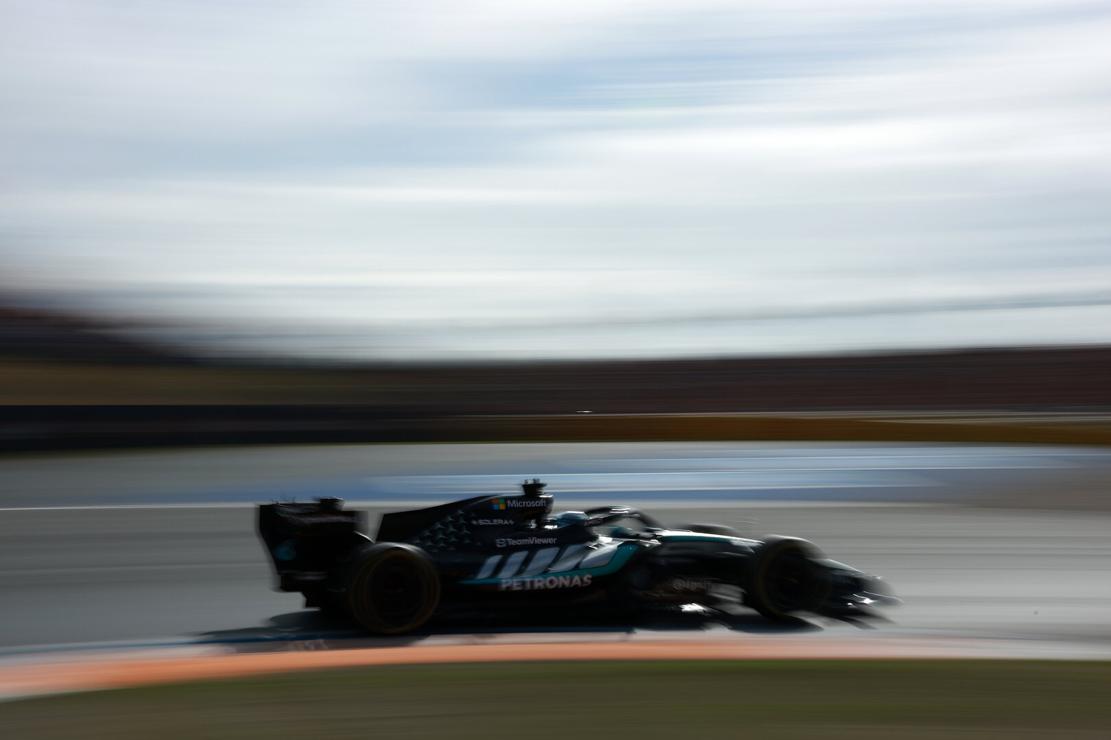 GP OLANDA, George Russell (GBR) Mercedes AMG Formula One Team W17.
21.08.2026. Formula 1 World Championship, Rd 12, Dutch Grand Prix, Zandvoort, Netherlands, Sprint Qualifiche Day.
- www.xpbimages.com, EMail: requests@xpbimages.com © Copyright: Charniaux / XPB Images