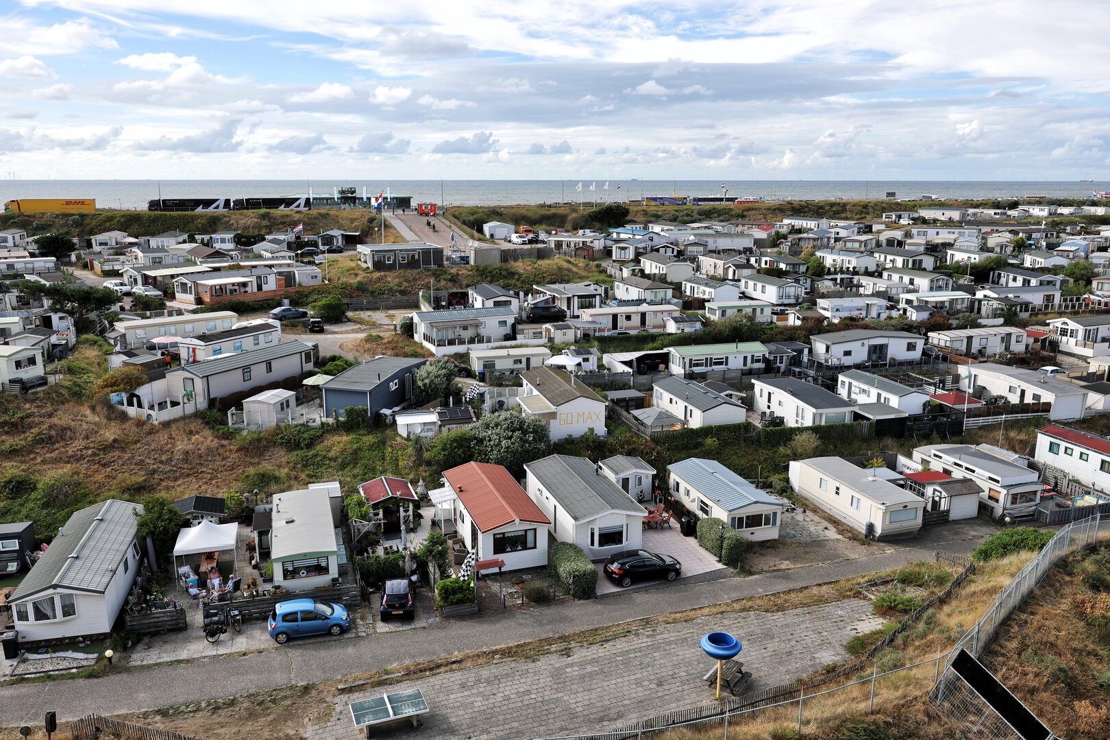 GP OLANDA, Circuit Atmosfera - caravan site on the Zandvoort beach.
21.08.2026. Formula 1 World Championship, Rd 12, Dutch Grand Prix, Zandvoort, Netherlands, Sprint Qualifiche Day.
- www.xpbimages.com, EMail: requests@xpbimages.com © Copyright: Moy / XPB Images