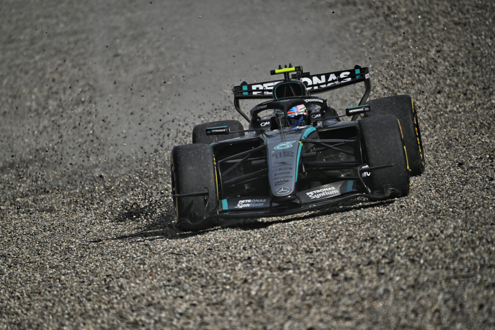 GP OLANDA, Andrea Kimi Antonelli (ITA) Mercedes AMG Formula One Team W17 runs wide.
21.08.2026. Formula 1 World Championship, Rd 12, Dutch Grand Prix, Zandvoort, Netherlands, Sprint Qualifiche Day.
- www.xpbimages.com, EMail: requests@xpbimages.com © Copyright: Price / XPB Images