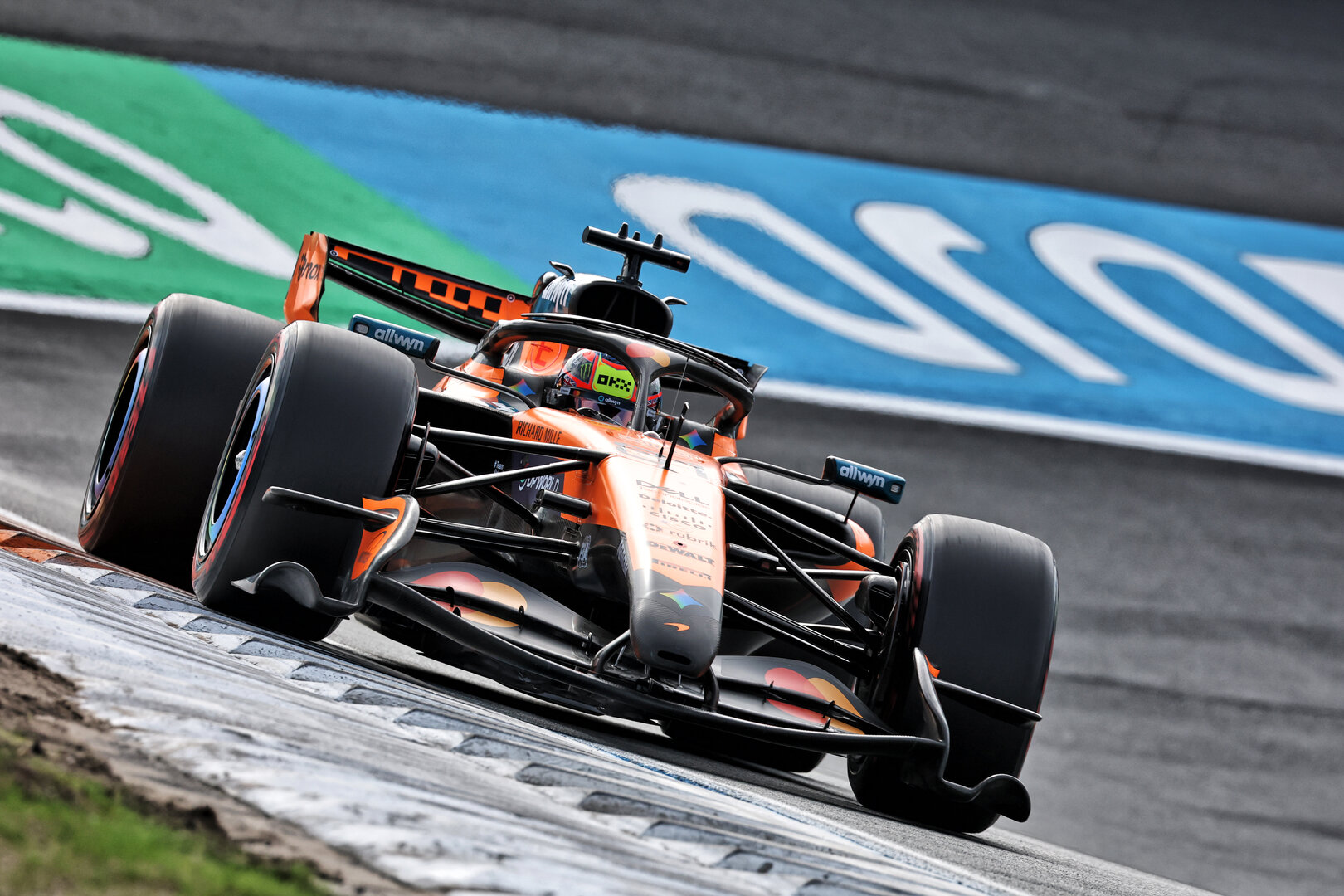 GP OLANDA, Oscar Piastri (AUS) McLaren F1 Team MCL40.
21.08.2026. Formula 1 World Championship, Rd 12, Dutch Grand Prix, Zandvoort, Netherlands, Sprint Qualifiche Day.
 - www.xpbimages.com, EMail: requests@xpbimages.com © Copyright: Coates / XPB Images