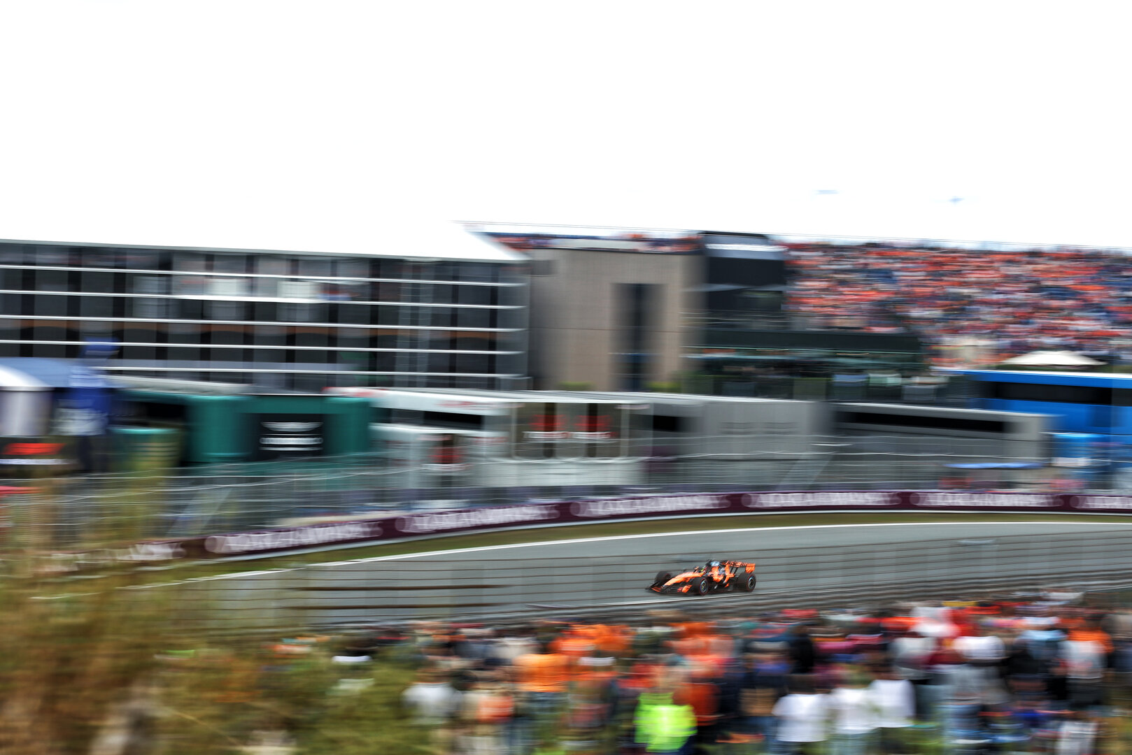 GP OLANDA, Oscar Piastri (AUS) McLaren F1 Team MCL40.
22.08.2026. Formula 1 World Championship, Rd 12, Dutch Grand Prix, Zandvoort, Netherlands, Sprint e Qualifiche Day.
- www.xpbimages.com, EMail: requests@xpbimages.com © Copyright: Bearne / XPB Images