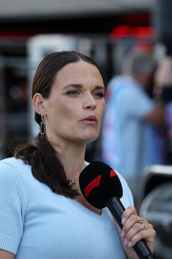 GP OLANDA, Laura Winter (GBR) F1 Presenter.
22.08.2026. Formula 1 World Championship, Rd 12, Dutch Grand Prix, Zandvoort, Netherlands, Sprint e Qualifiche Day.
- www.xpbimages.com, EMail: requests@xpbimages.com © Copyright: Moy / XPB Images