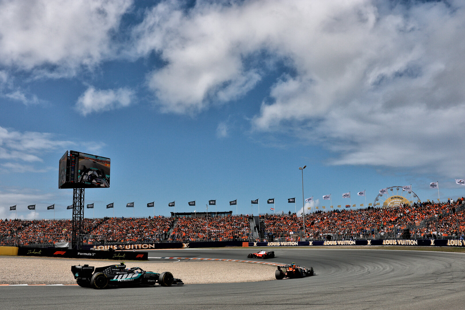 GP OLANDA, Andrea Kimi Antonelli (ITA) Mercedes AMG Formula One Team W17.
22.08.2026. Formula 1 World Championship, Rd 12, Dutch Grand Prix, Zandvoort, Netherlands, Sprint e Qualifiche Day.
- www.xpbimages.com, EMail: requests@xpbimages.com © Copyright: Charniaux / XPB Images