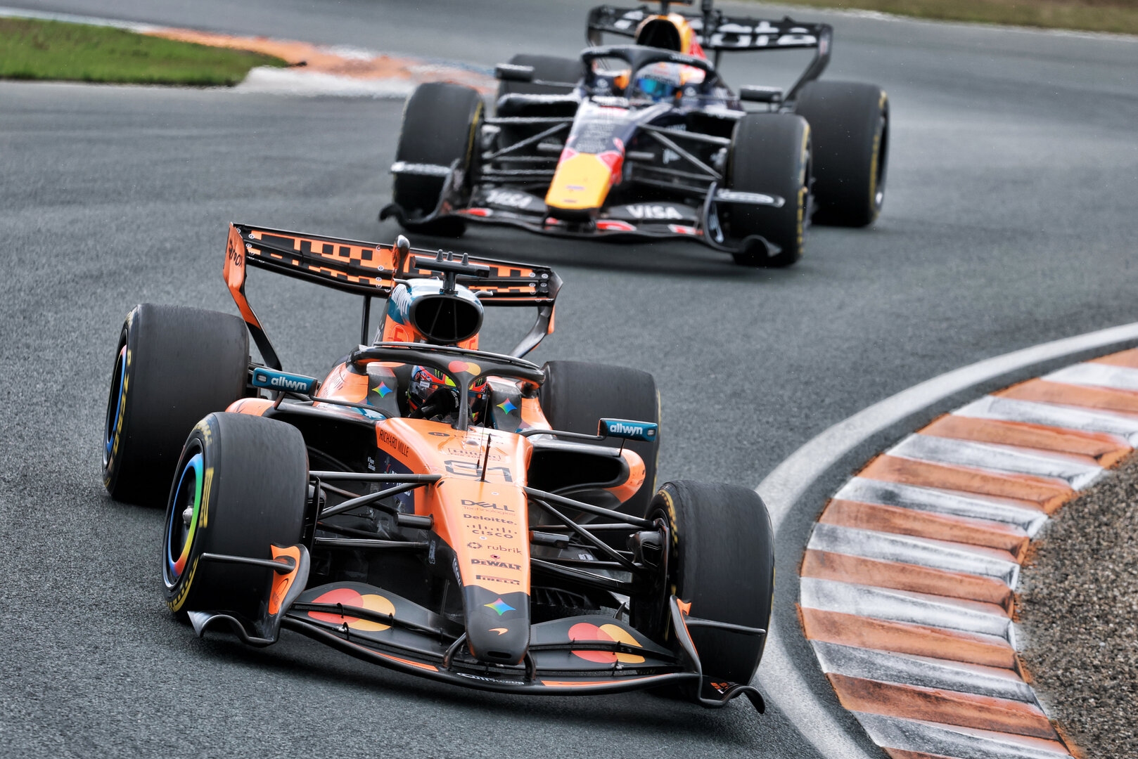 GP OLANDA, Oscar Piastri (AUS) McLaren F1 Team MCL40.
22.08.2026. Formula 1 World Championship, Rd 12, Dutch Grand Prix, Zandvoort, Netherlands, Sprint e Qualifiche Day.
- www.xpbimages.com, EMail: requests@xpbimages.com © Copyright: Charniaux / XPB Images