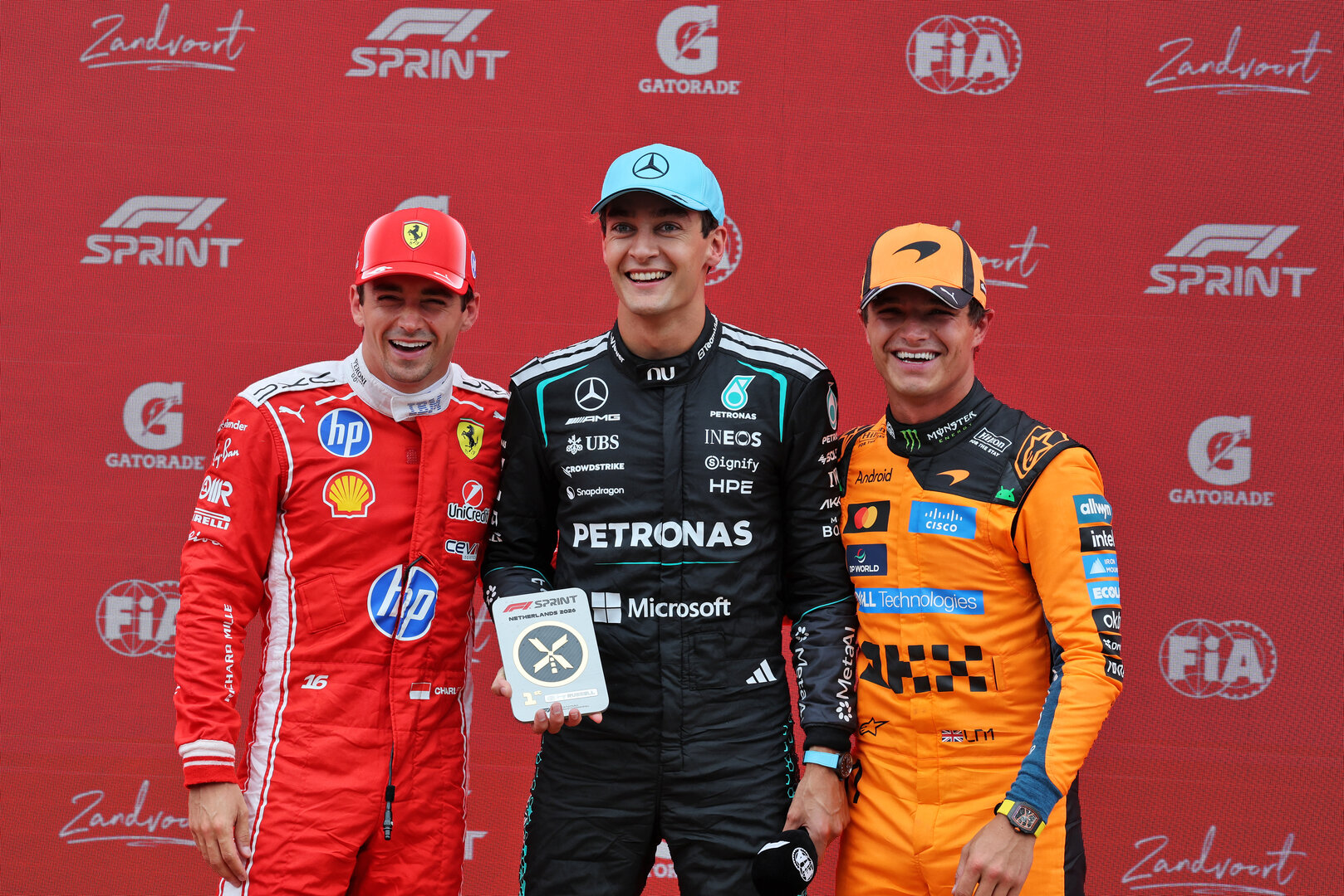GP OLANDA, Sprint race top three in parc ferme (L to R): Charles Leclerc (MON) Ferrari, second; George Russell (GBR) Mercedes AMG Formula One Team, vincitore; Lando Norris (GBR) McLaren F1 Team, third.
22.08.2026. Formula 1 World Championship, Rd 12, Dutch Grand Prix, Zandvoort, Netherlands, Sprint e Qualifiche Day.
- www.xpbimages.com, EMail: requests@xpbimages.com © Copyright: Moy / XPB Images