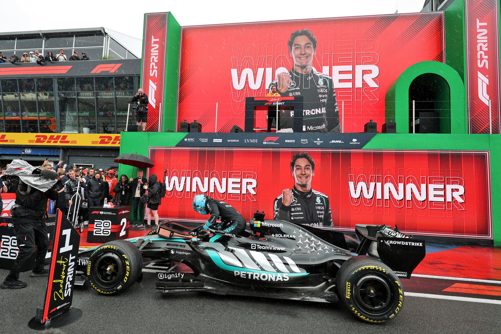 GP OLANDA, Sprint vincitore George Russell (GBR) Mercedes AMG Formula One Team W17 in parc ferme.
22.08.2026. Formula 1 World Championship, Rd 12, Dutch Grand Prix, Zandvoort, Netherlands, Sprint e Qualifiche Day.
- www.xpbimages.com, EMail: requests@xpbimages.com © Copyright: Moy / XPB Images