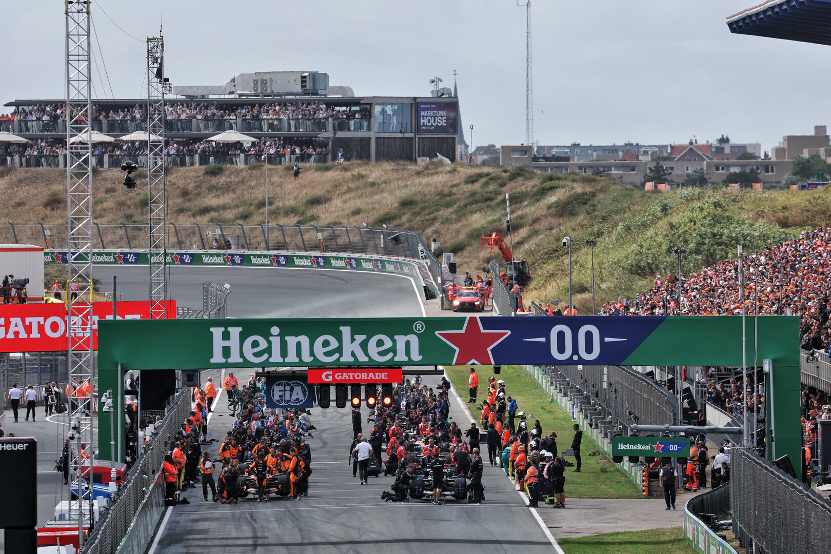 GP OLANDA, The grid before the partenza of the race.
22.08.2026. Formula 1 World Championship, Rd 12, Dutch Grand Prix, Zandvoort, Netherlands, Sprint e Qualifiche Day.
- www.xpbimages.com, EMail: requests@xpbimages.com © Copyright: Moy / XPB Images