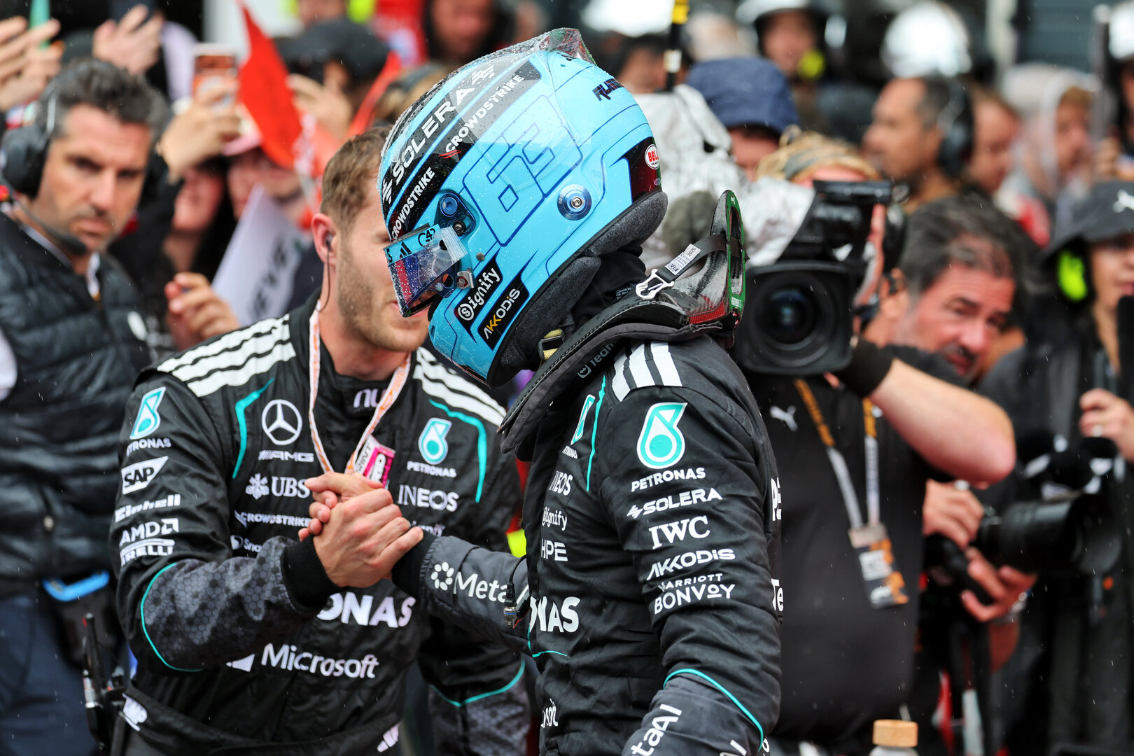 GP OLANDA, Sprint vincitore George Russell (GBR) Mercedes AMG Formula One Team celebrates in parc ferme.
22.08.2026. Formula 1 World Championship, Rd 12, Dutch Grand Prix, Zandvoort, Netherlands, Sprint e Qualifiche Day.
- www.xpbimages.com, EMail: requests@xpbimages.com © Copyright: Moy / XPB Images