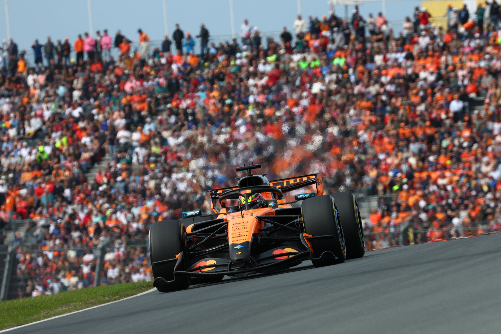 GP OLANDA, Oscar Piastri (AUS) McLaren F1 Team MCL40.
22.08.2026. Formula 1 World Championship, Rd 12, Dutch Grand Prix, Zandvoort, Netherlands, Sprint e Qualifiche Day.
- www.xpbimages.com, EMail: requests@xpbimages.com © Copyright: Bearne / XPB Images