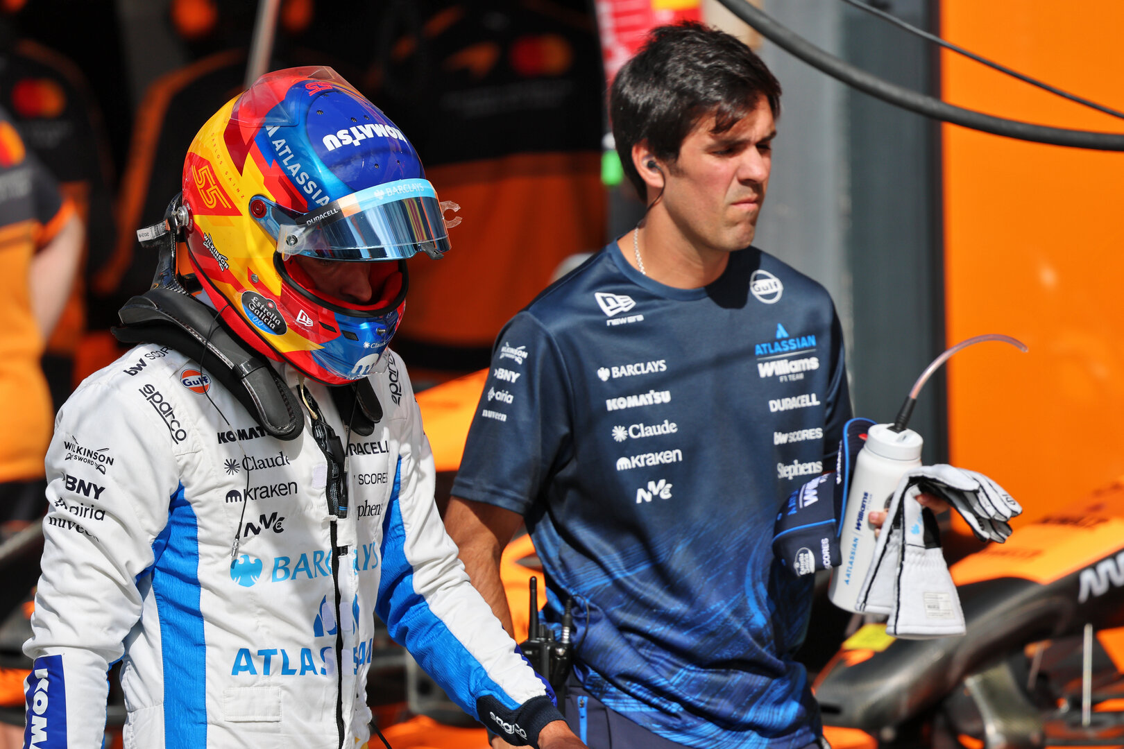 GP OLANDA, Carlos Sainz (ESP) Williams F1 Team with Borja Presol (ESP) Williams F1 Team Personal Trainer.
22.08.2026. Formula 1 World Championship, Rd 12, Dutch Grand Prix, Zandvoort, Netherlands, Sprint e Qualifiche Day.
- www.xpbimages.com, EMail: requests@xpbimages.com © Copyright: Batchelor / XPB Images