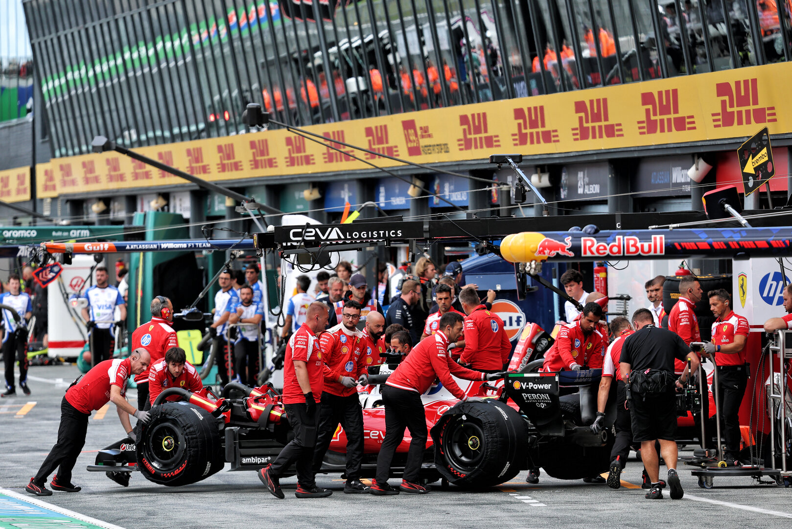 GP OLANDA, Charles Leclerc (MON) Ferrari SF-26 in the pits.
22.08.2026. Formula 1 World Championship, Rd 12, Dutch Grand Prix, Zandvoort, Netherlands, Sprint e Qualifiche Day.
- www.xpbimages.com, EMail: requests@xpbimages.com © Copyright: Batchelor / XPB Images