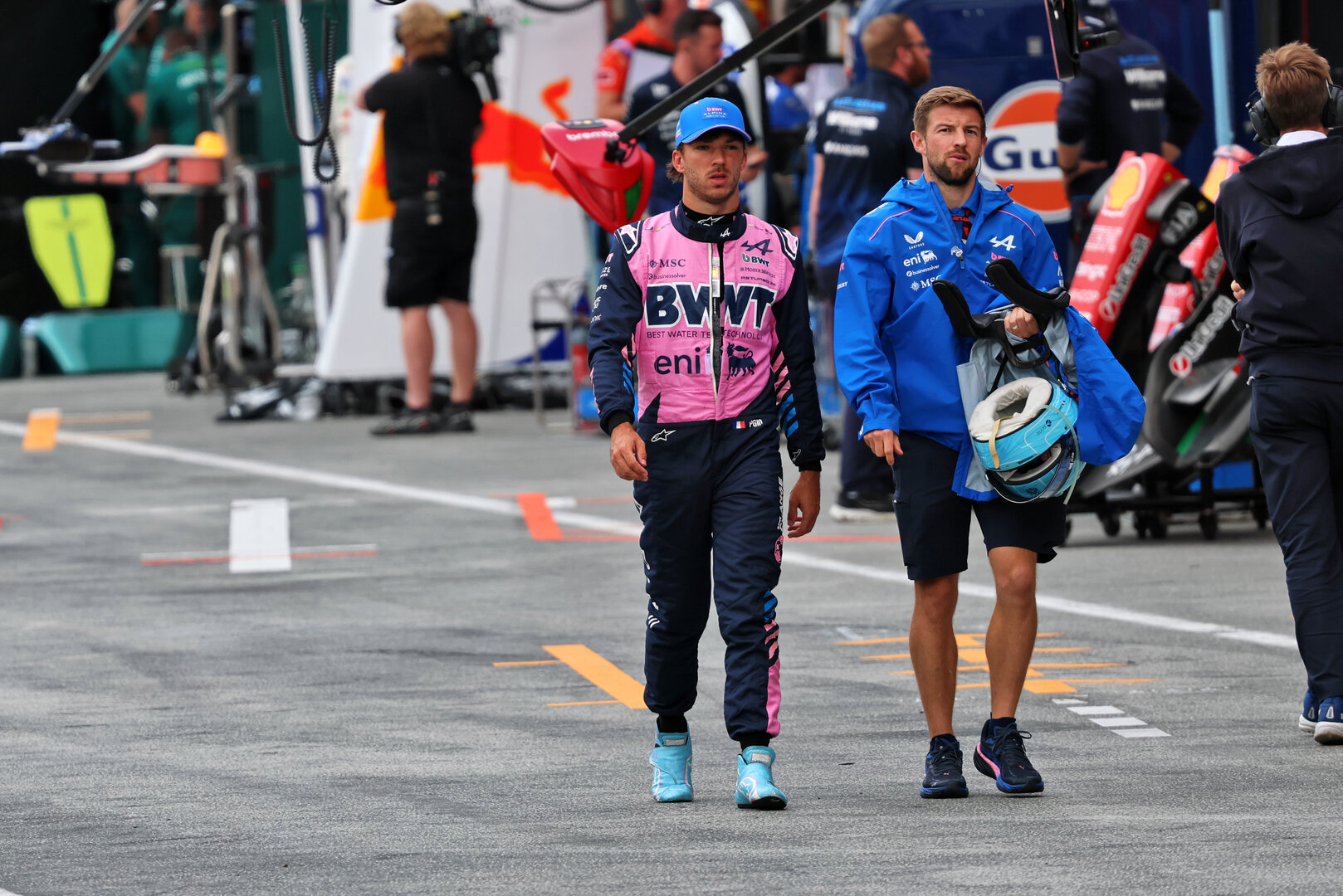 GP OLANDA, (L to R): Pierre Gasly (FRA) Alpine F1 Team with Ben Thorne (GBR) Alpine F1 Team Performance Coach.
22.08.2026. Formula 1 World Championship, Rd 12, Dutch Grand Prix, Zandvoort, Netherlands, Sprint e Qualifiche Day.
- www.xpbimages.com, EMail: requests@xpbimages.com © Copyright: Batchelor / XPB Images