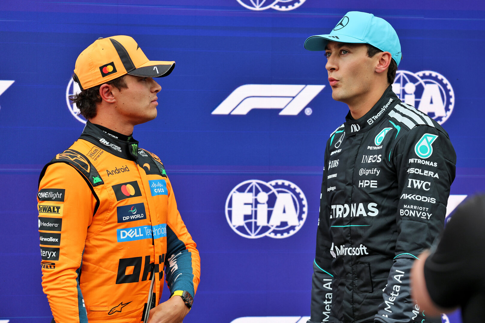 GP OLANDA, (L to R): Pole sitter Lando Norris (GBR) McLaren F1 Team in parc ferme with George Russell (GBR) Mercedes AMG Formula One Team.
22.08.2026. Formula 1 World Championship, Rd 12, Dutch Grand Prix, Zandvoort, Netherlands, Sprint e Qualifiche Day.
- www.xpbimages.com, EMail: requests@xpbimages.com © Copyright: Batchelor / XPB Images