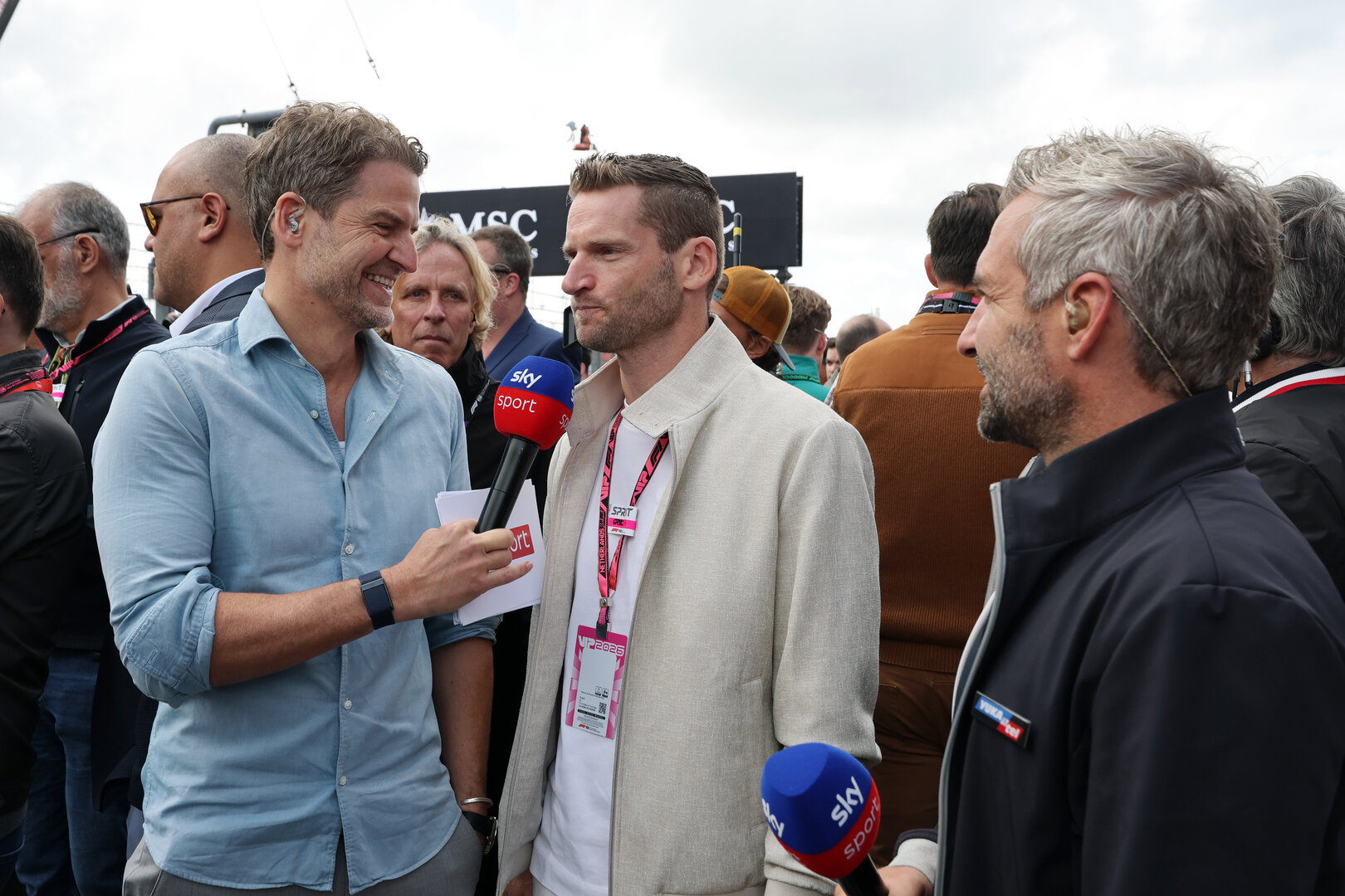 GP OLANDA, (L to R): Peter Hardenacke (GER) Sky Sports F1 Germany Presenter with Maro Engel (GER) Racing Driver e Timo Glock (GER) Sky Sports F1 Germany.
22.08.2026. Formula 1 World Championship, Rd 12, Dutch Grand Prix, Zandvoort, Netherlands, Sprint e Qualifiche Day.
- www.xpbimages.com, EMail: requests@xpbimages.com © Copyright: Moy / XPB Images