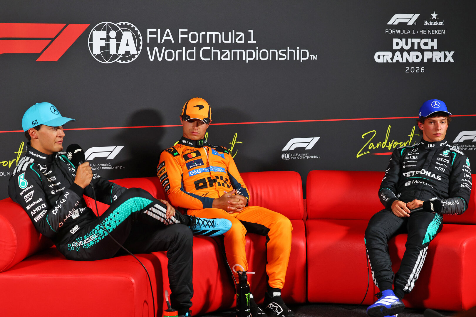 GP OLANDA, (L to R): George Russell (GBR) Mercedes AMG Formula One Team; Lando Norris (GBR) McLaren F1 Team; e Andrea Kimi Antonelli (ITA) Mercedes AMG Formula One Team, in the post qualifying FIA Press Conference.
22.08.2026. Formula 1 World Championship, Rd 12, Dutch Grand Prix, Zandvoort, Netherlands, Sprint e Qualifiche Day.
- www.xpbimages.com, EMail: requests@xpbimages.com © Copyright: Bearne / XPB Images