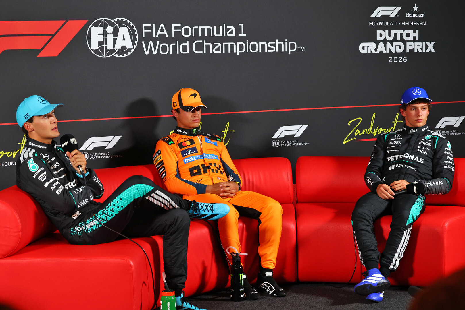 GP OLANDA, (L to R): George Russell (GBR) Mercedes AMG Formula One Team; Lando Norris (GBR) McLaren F1 Team; e Andrea Kimi Antonelli (ITA) Mercedes AMG Formula One Team, in the post qualifying FIA Press Conference.
22.08.2026. Formula 1 World Championship, Rd 12, Dutch Grand Prix, Zandvoort, Netherlands, Sprint e Qualifiche Day.
- www.xpbimages.com, EMail: requests@xpbimages.com © Copyright: Bearne / XPB Images