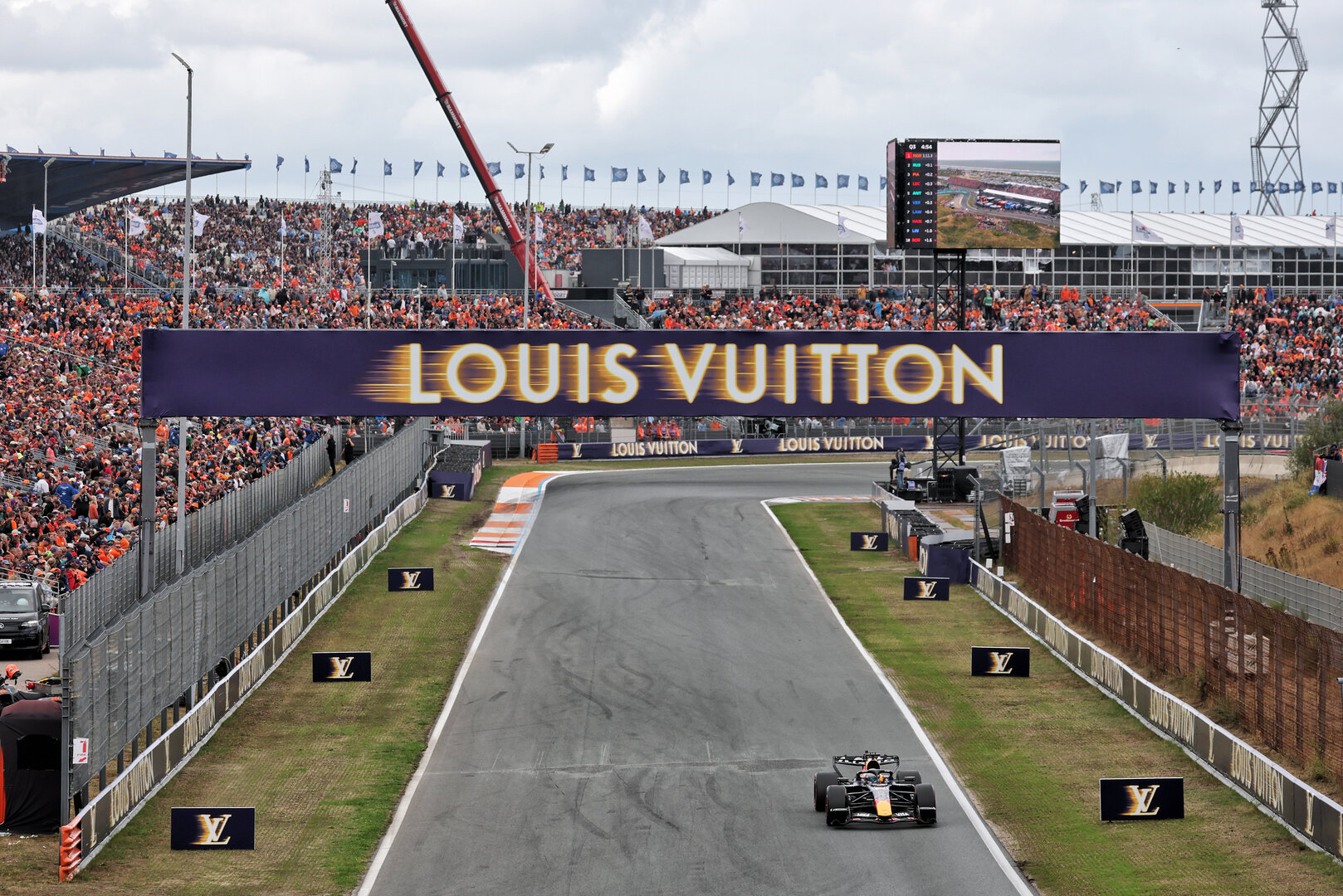 GP OLANDA, Max Verstappen (NLD) Red Bull Racing RB22.
22.08.2026. Formula 1 World Championship, Rd 12, Dutch Grand Prix, Zandvoort, Netherlands, Sprint e Qualifiche Day.
- www.xpbimages.com, EMail: requests@xpbimages.com © Copyright: Moy / XPB Images