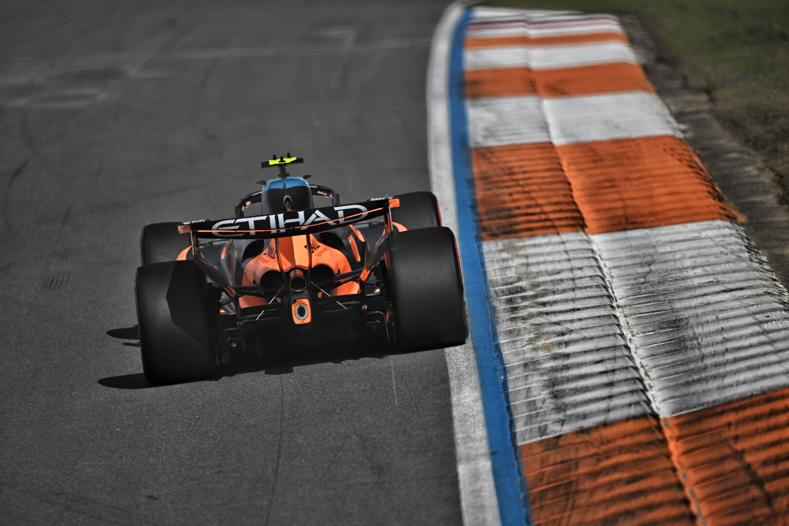 GP OLANDA, Lando Norris (GBR) McLaren F1 Team MCL40.
22.08.2026. Formula 1 World Championship, Rd 12, Dutch Grand Prix, Zandvoort, Netherlands, Sprint e Qualifiche Day.
- www.xpbimages.com, EMail: requests@xpbimages.com © Copyright: Price / XPB Images