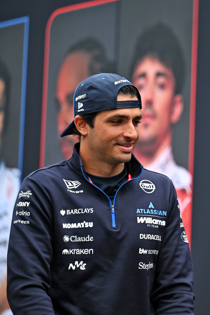 GP OLANDA, Carlos Sainz (ESP) Williams F1 Team.
23.08.2026. Formula 1 World Championship, Rd 12, Dutch Grand Prix, Zandvoort, Netherlands, Gara Day.
- www.xpbimages.com, EMail: requests@xpbimages.com © Copyright: Price / XPB Images