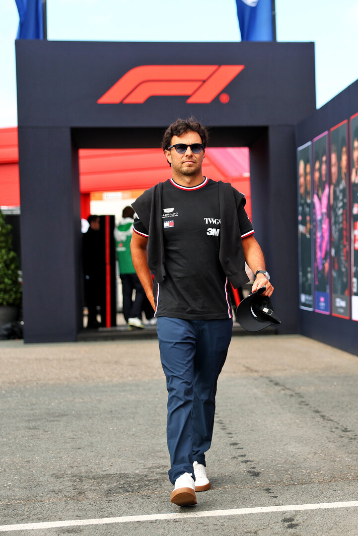 GP OLANDA, Sergio Perez (MEX) Cadillac Formula 1 Team.
23.08.2026. Formula 1 World Championship, Rd 12, Dutch Grand Prix, Zandvoort, Netherlands, Gara Day.
- www.xpbimages.com, EMail: requests@xpbimages.com © Copyright: Bearne / XPB Images